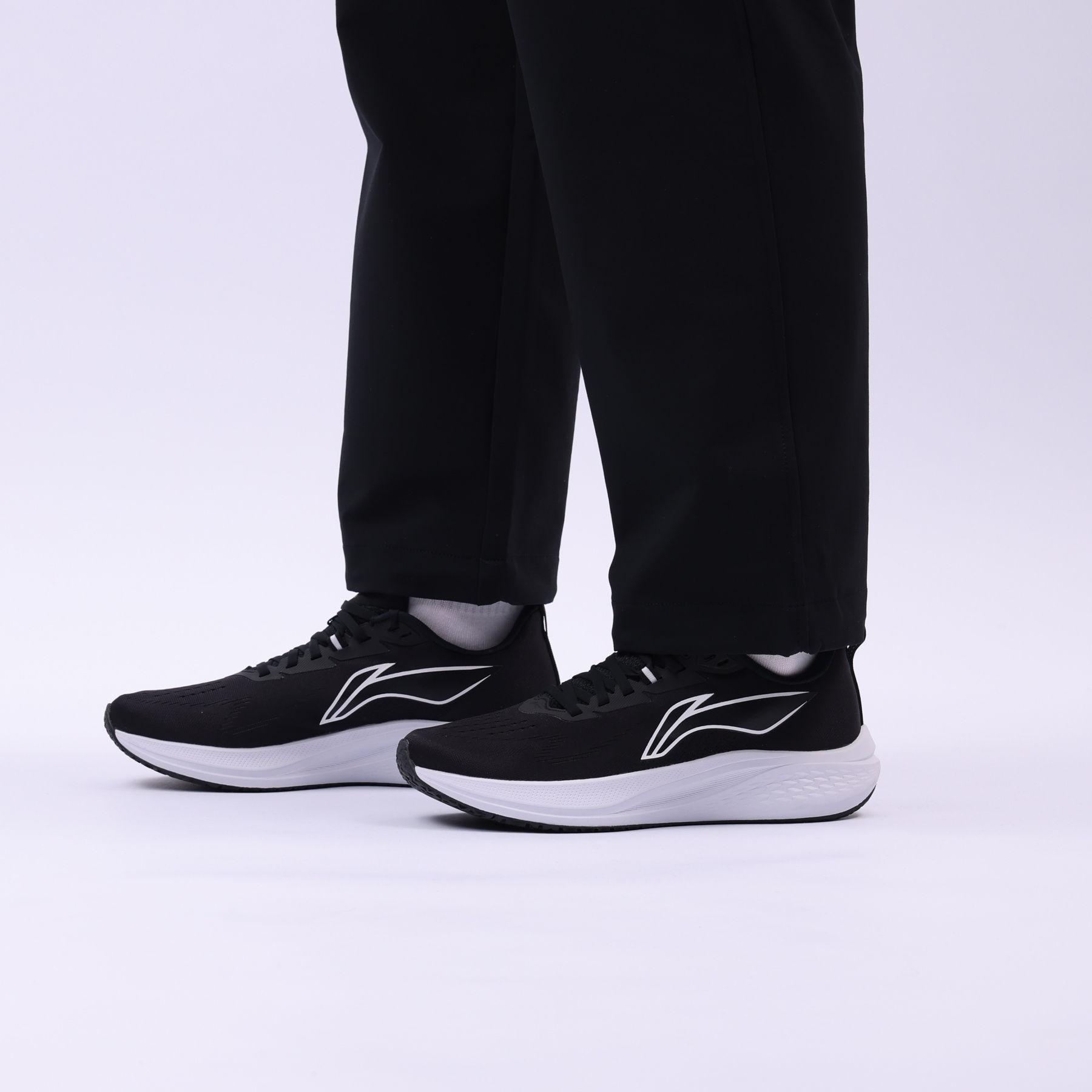 AYKU084-1 Спортивные брюки Essentials черные