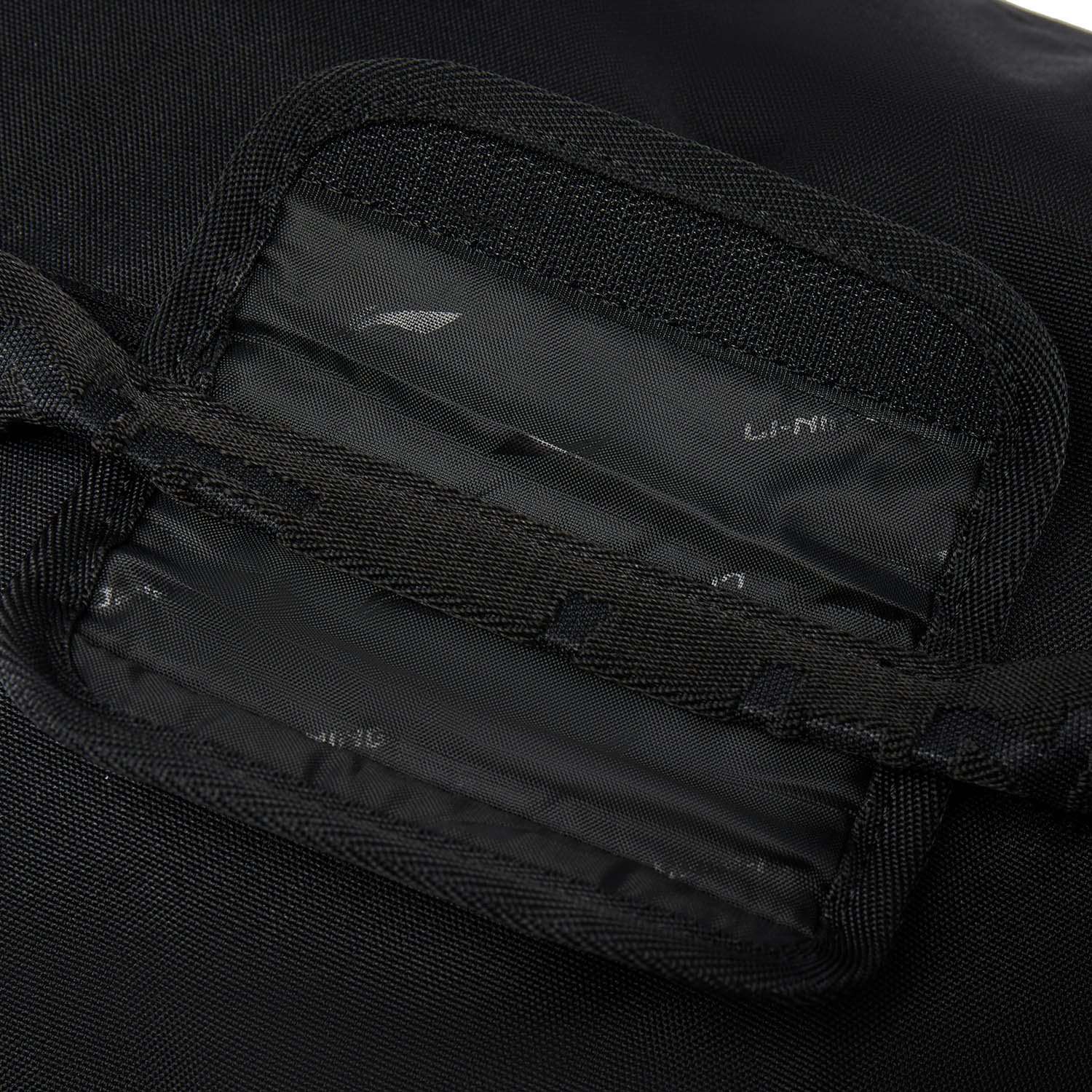 ABLW021-1 Сумка Essentials черный