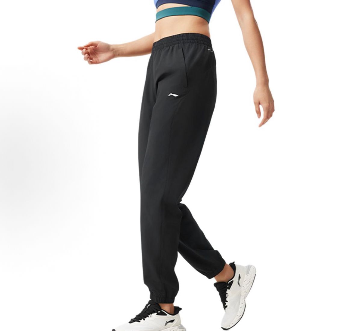 AYKV090-1 Брюки спортивные Essentials черный