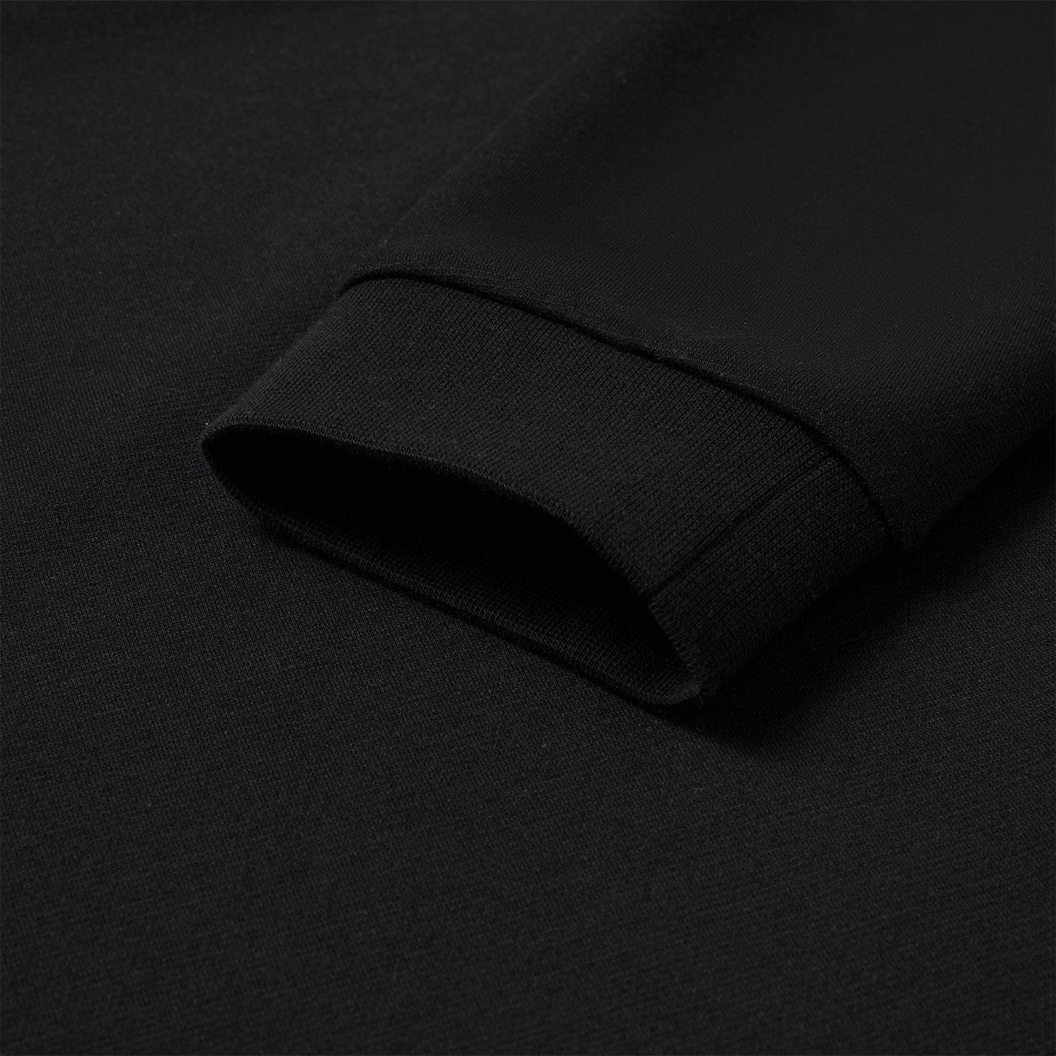 AWDW495-4 Футболка Essentials черный