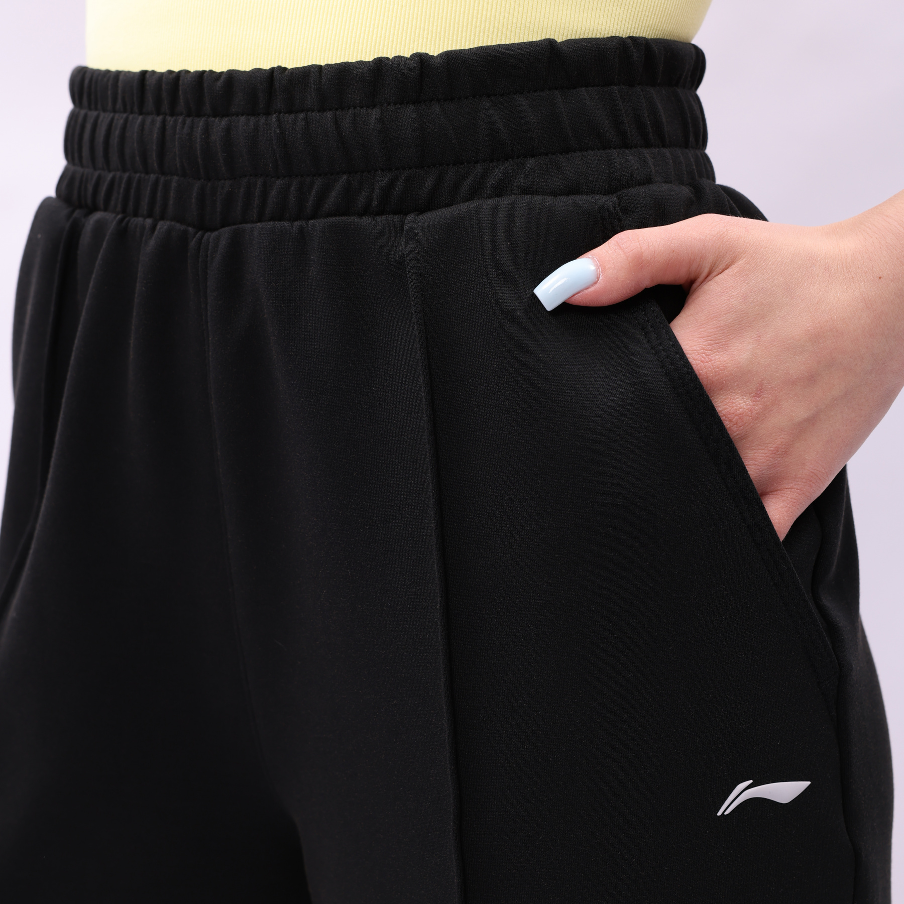 AKSV124-1 Шорты Workout черный