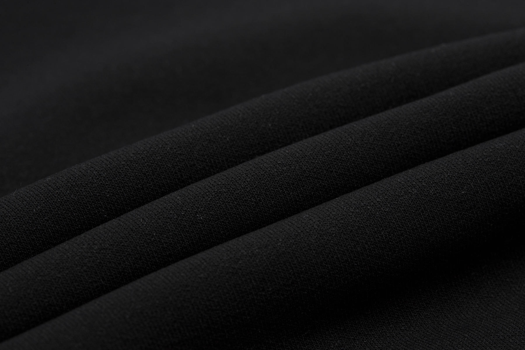 AKYV122-1 Брюки джоггеры Essentials черный