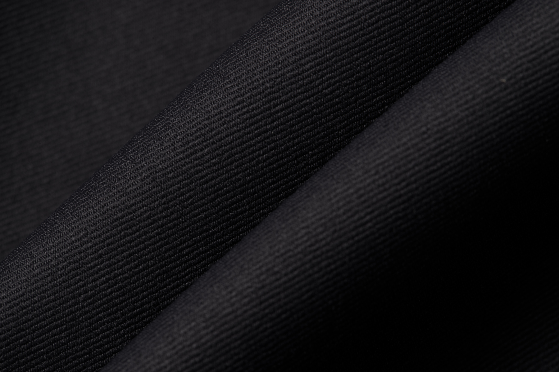 AUDV055-1 Лонгслив Workout черный