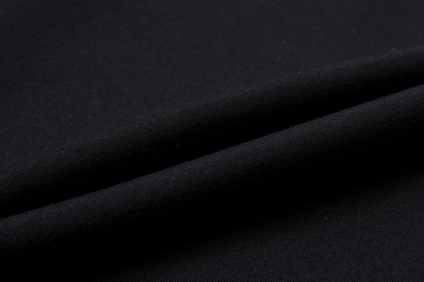 AKYW004-1 Брюки джоггеры Essentials черный