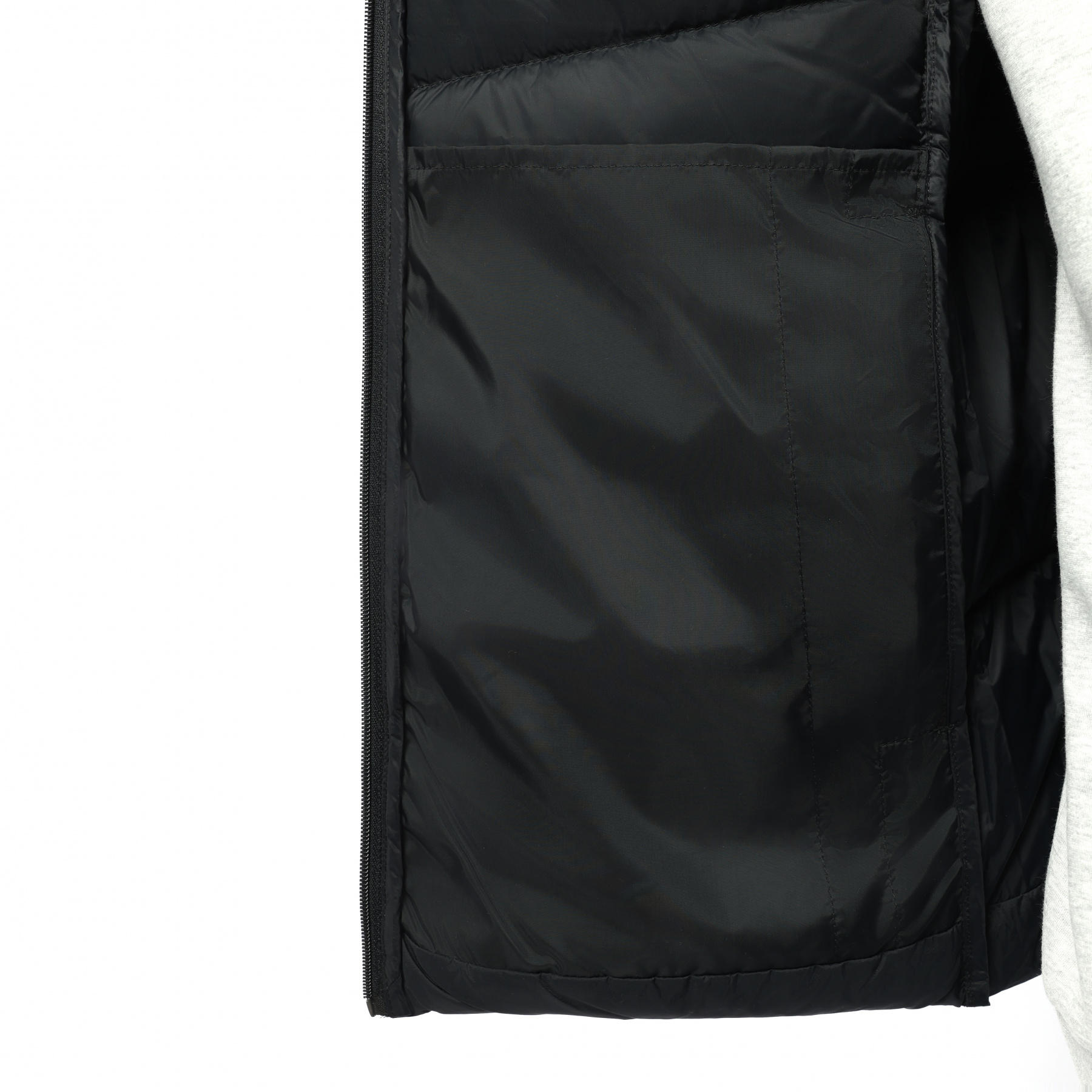 AMRU017-1 Жилет пуховый Essentials черный