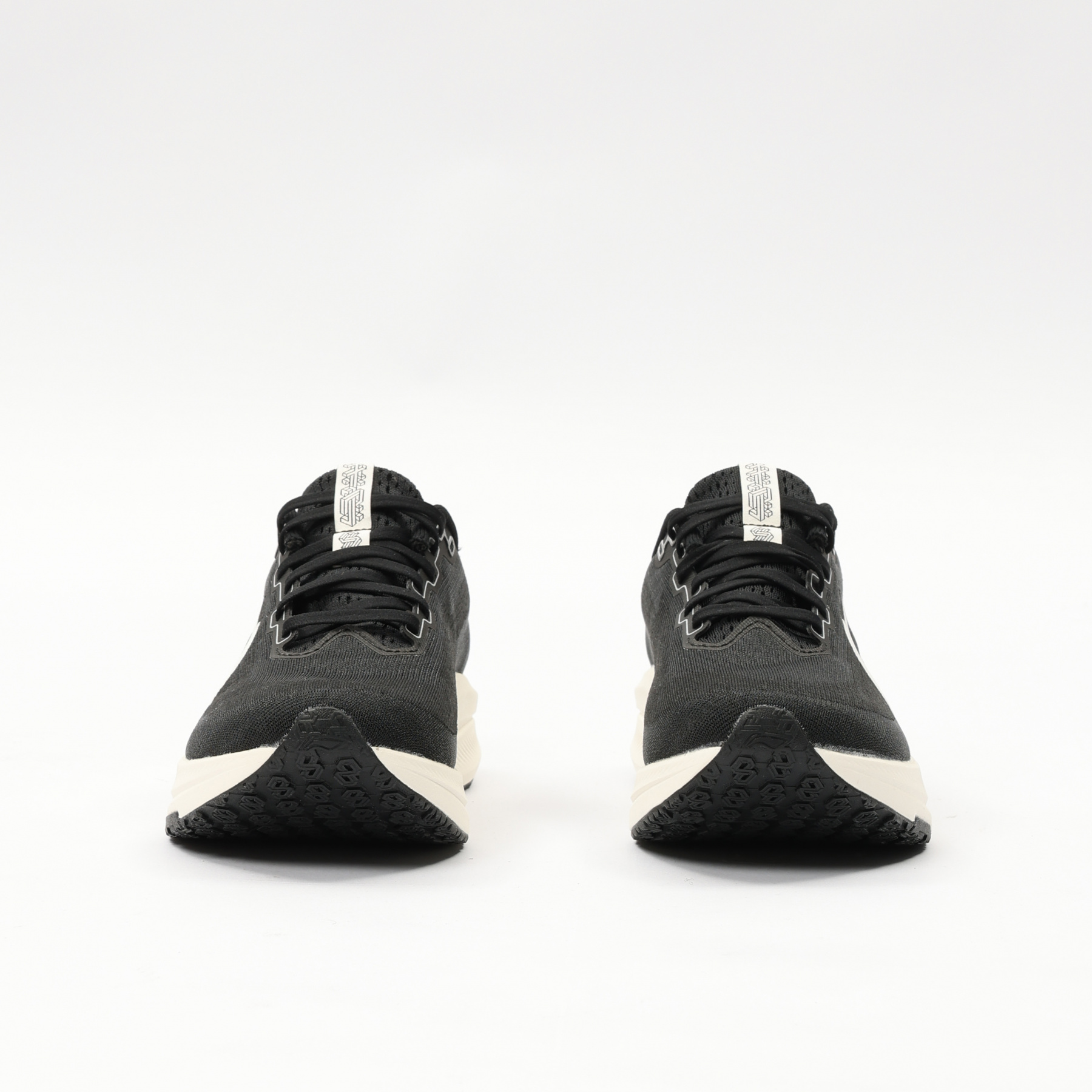 ARPV004-5 Беговые кроссовки Red Hare 8 черные