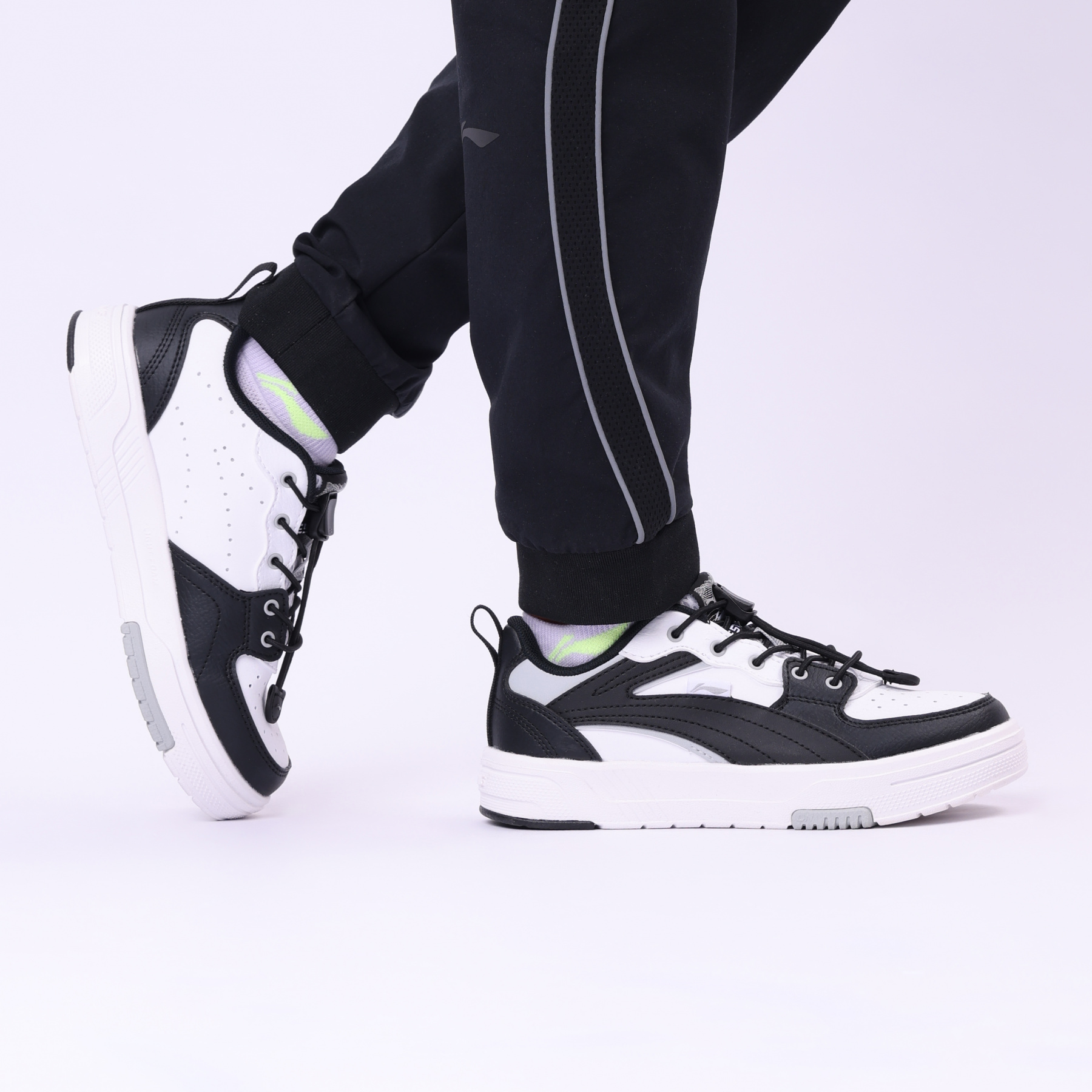 YKCU126-15 Кроссовки Lifestyle черные