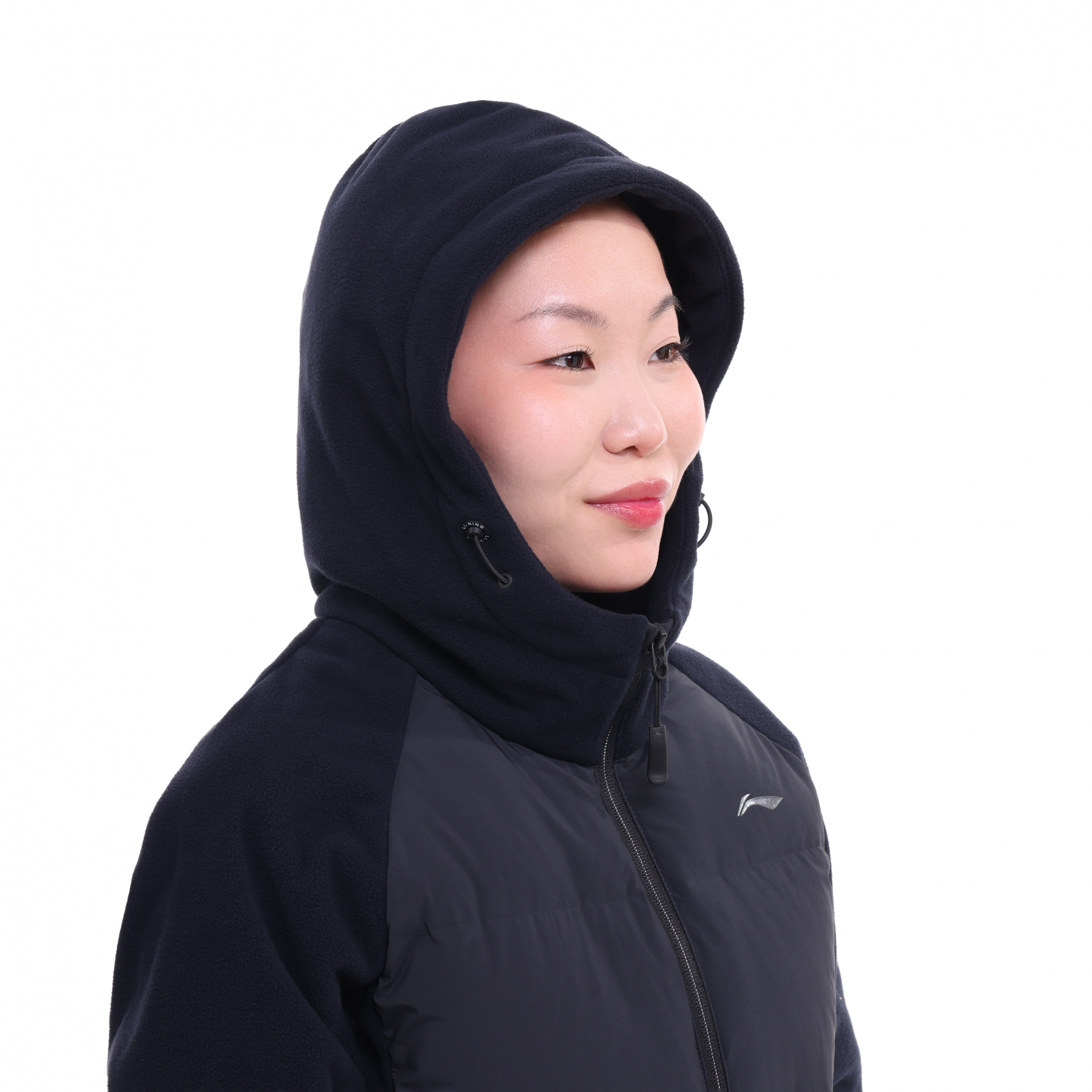 AYMU106-2 Пуховик Essentials черный