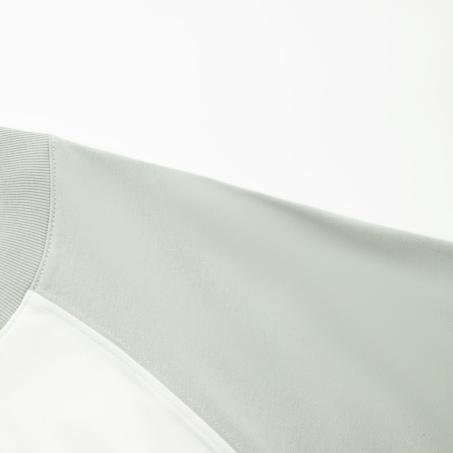 AHSVA31-2 Футболка Dna молочный