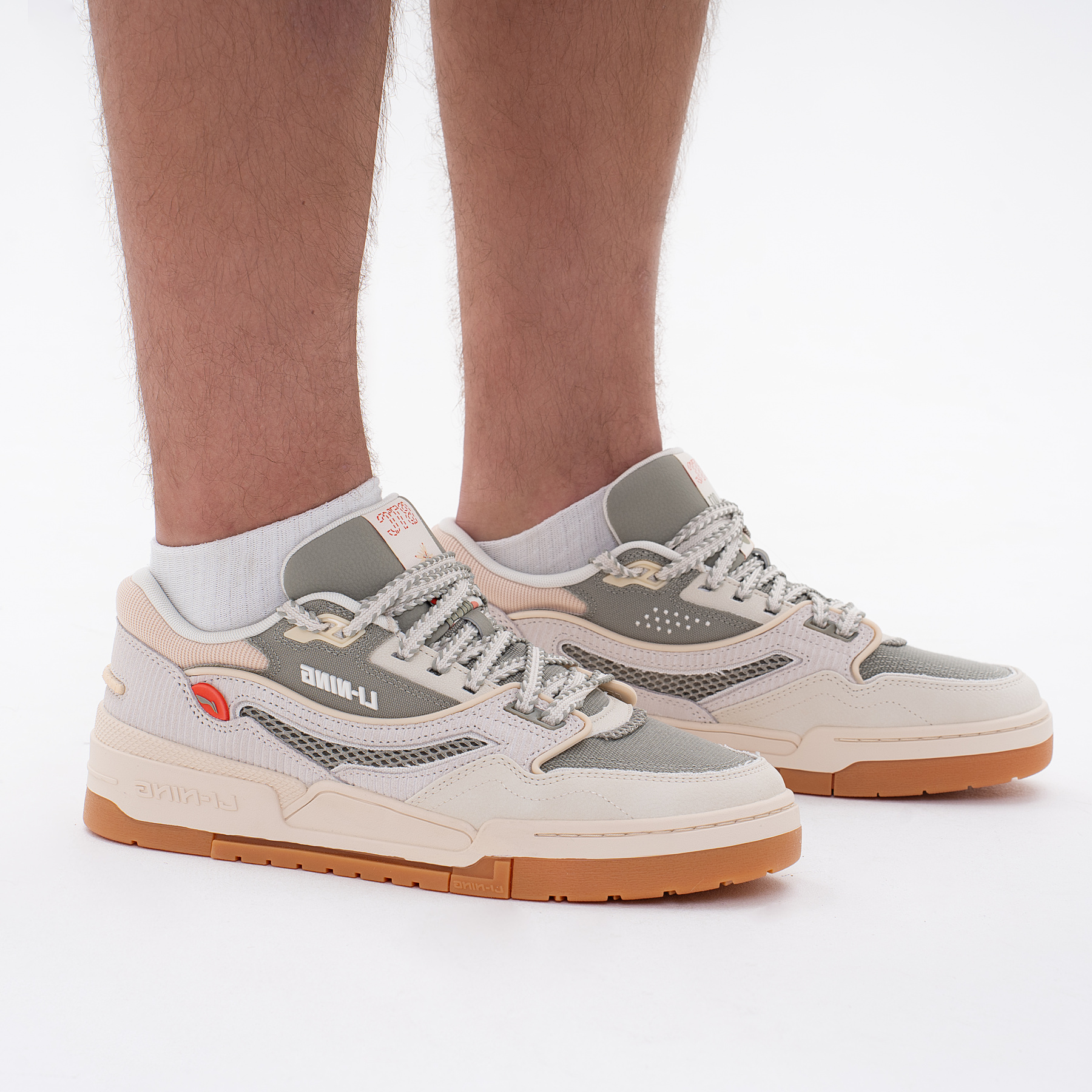 AGCU053-2 Кроссовки 001 BTC