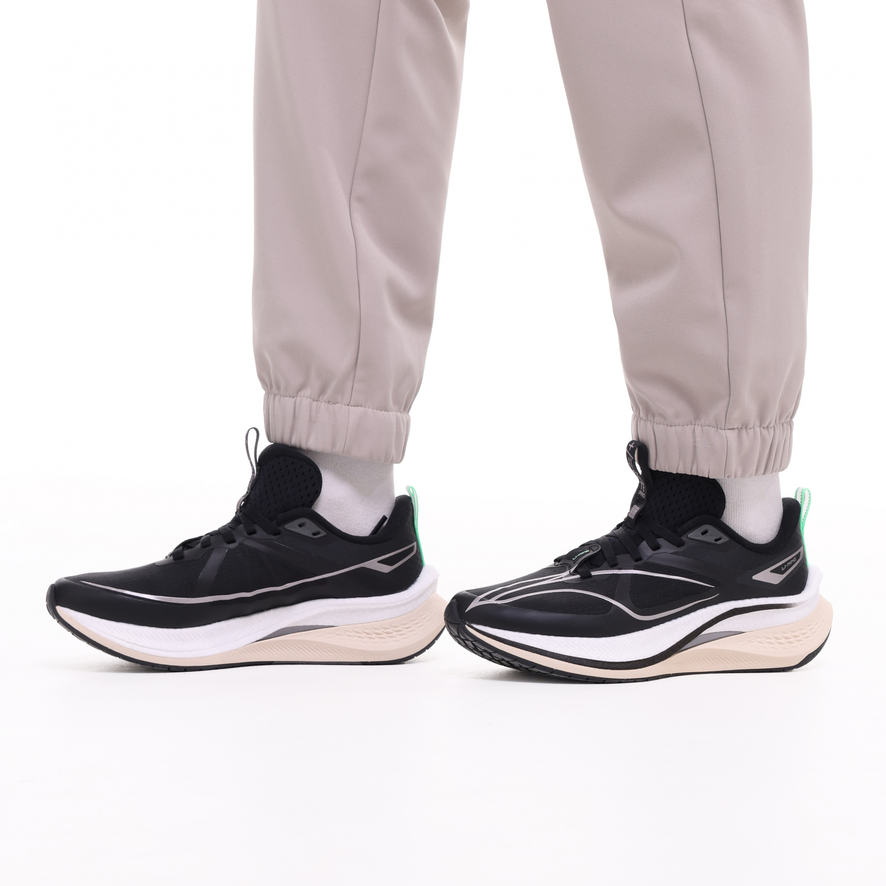 AYKU542-3 Брюки джоггеры Essentials серые