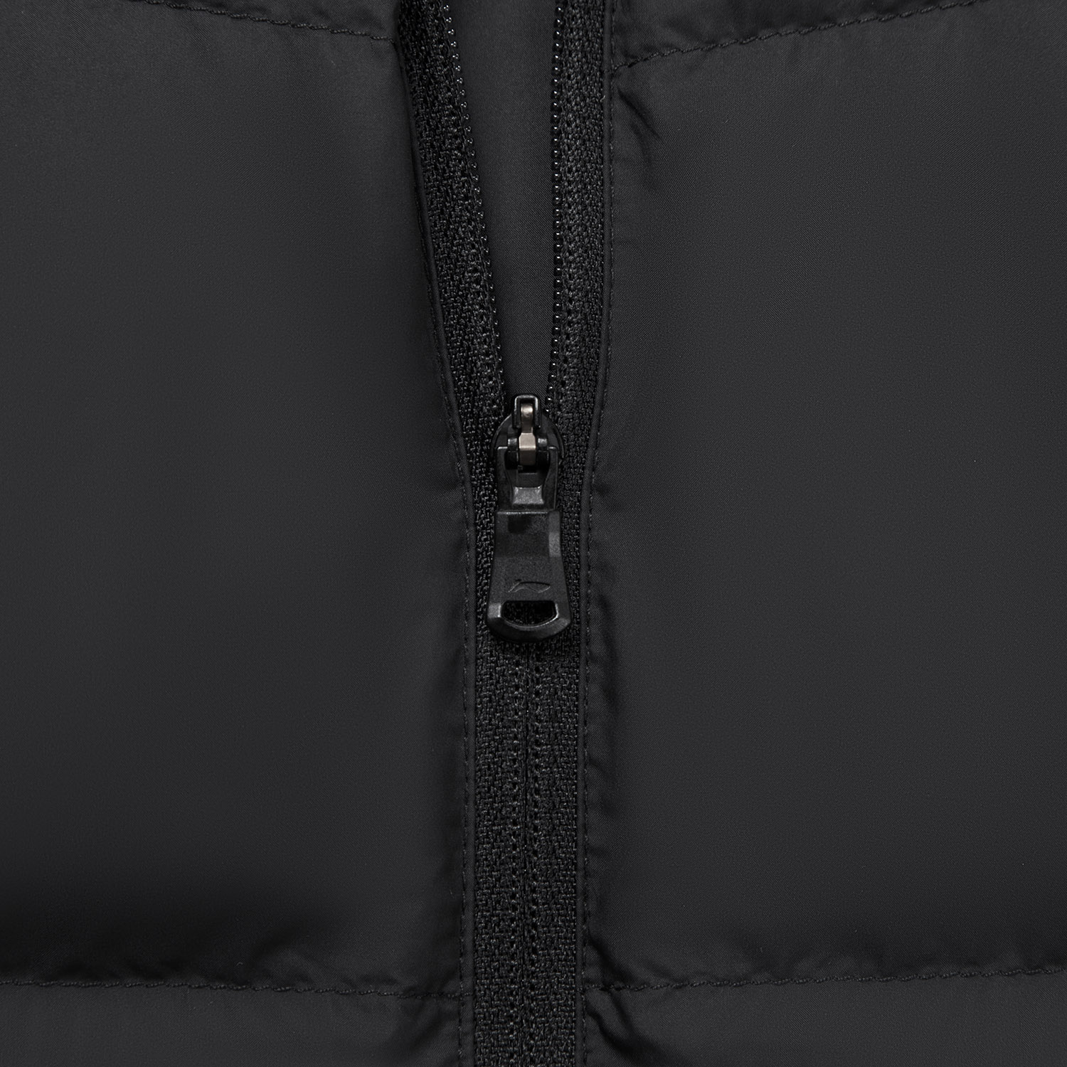 AYMV221-4 Пуховик Essentials черный