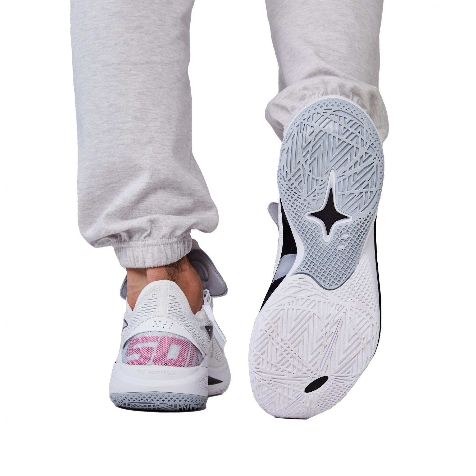 ABAU027-4 Кроссовки баскетбольные Sonic 12 V2 белые