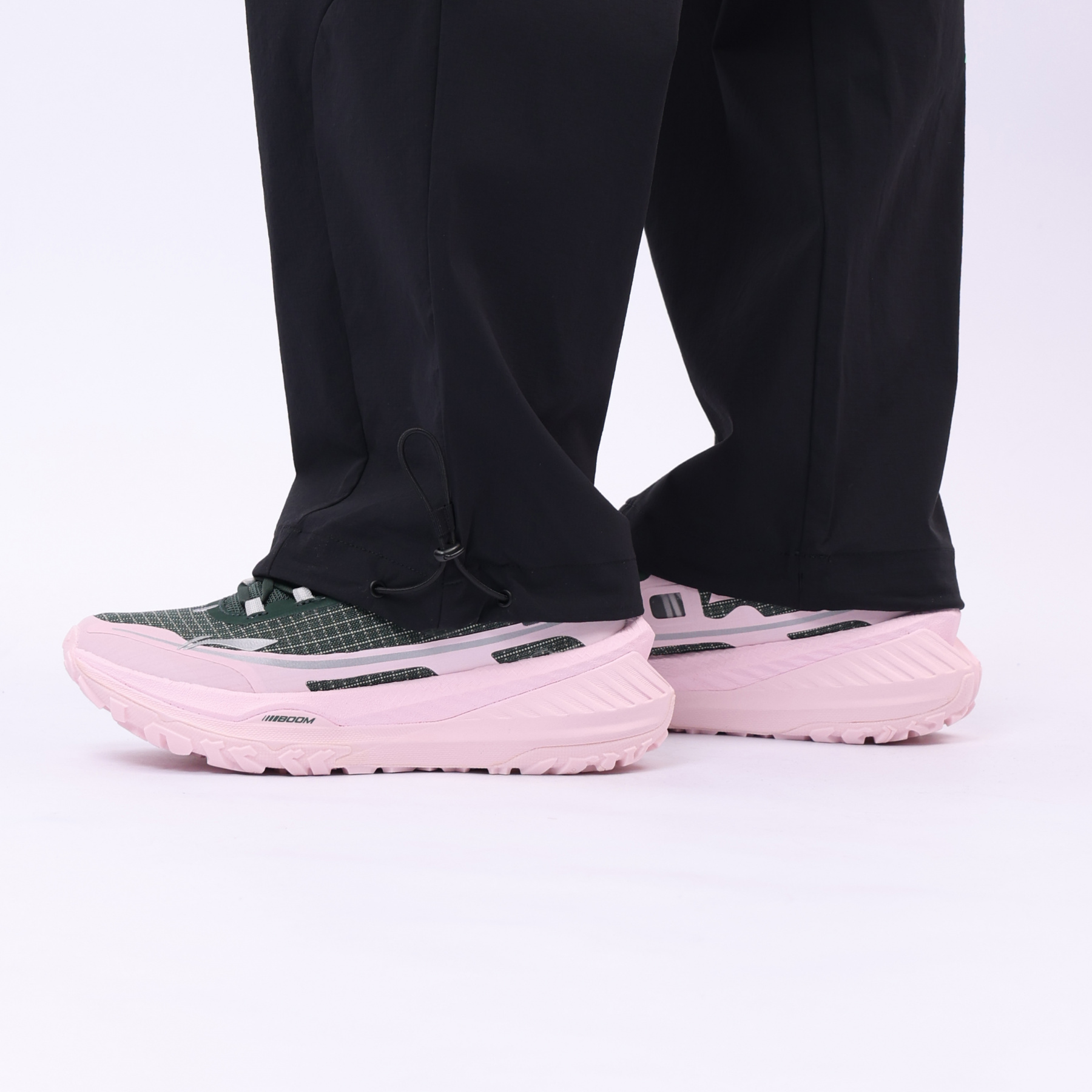 AYKU676-3 Брюки джоггеры Trail Running черные