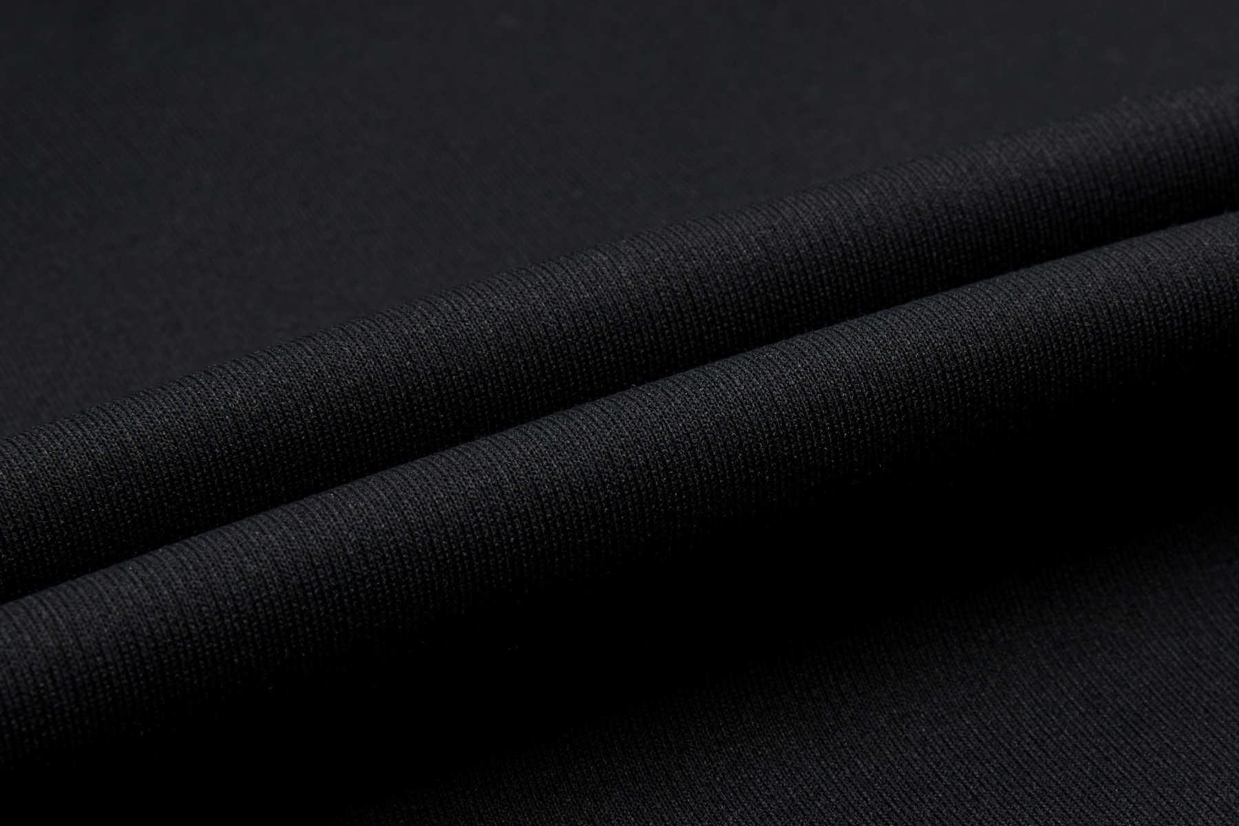 AWDW059-3 Свитшот Essentials черный