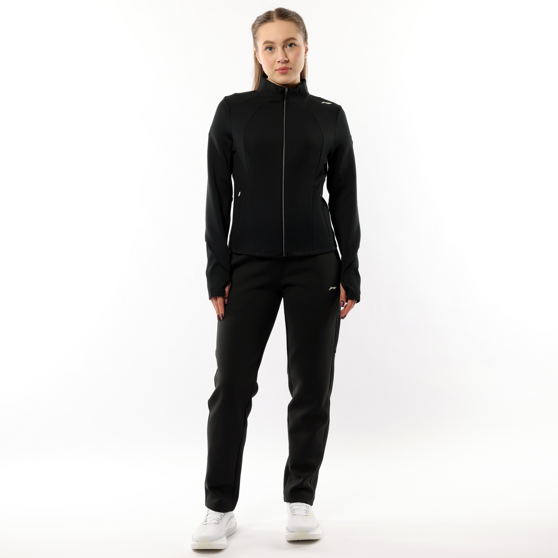 AFDVA58-1 Куртка Essentials черный