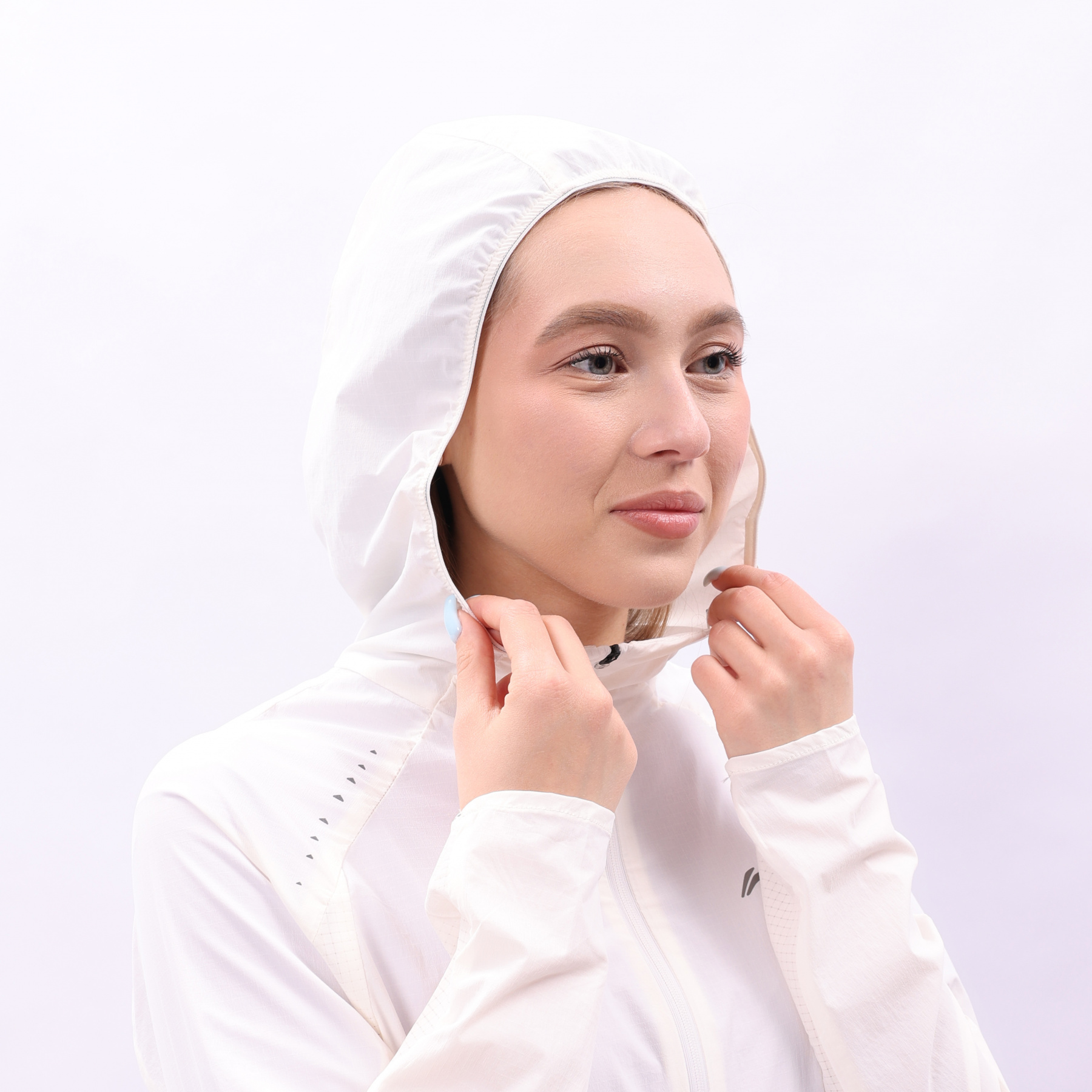 AFDV248-1 Ветровка Jogging белый