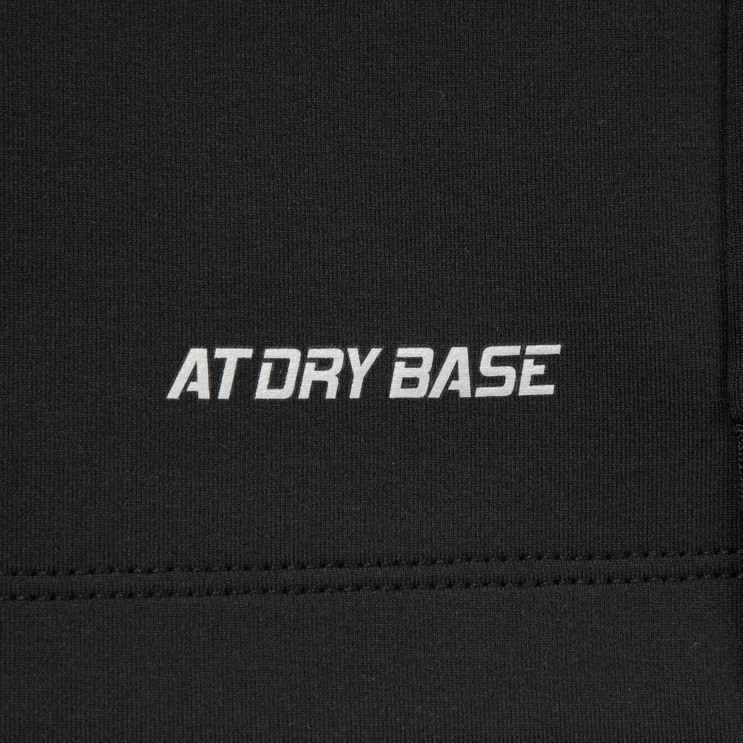 AWDVA70-1 Лонгслив Essentials черный