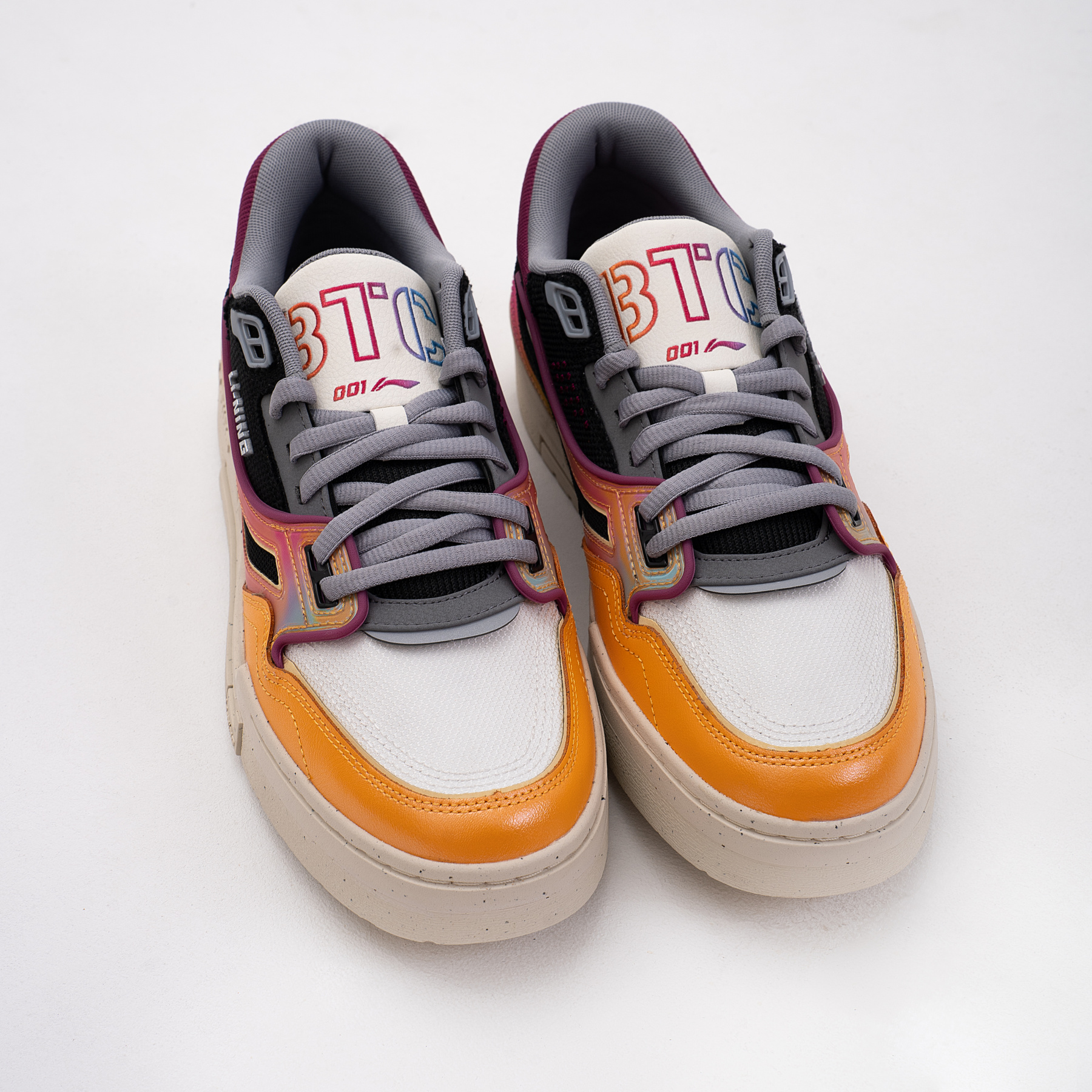 AGCU053-3 Кроссовки 001 BTC