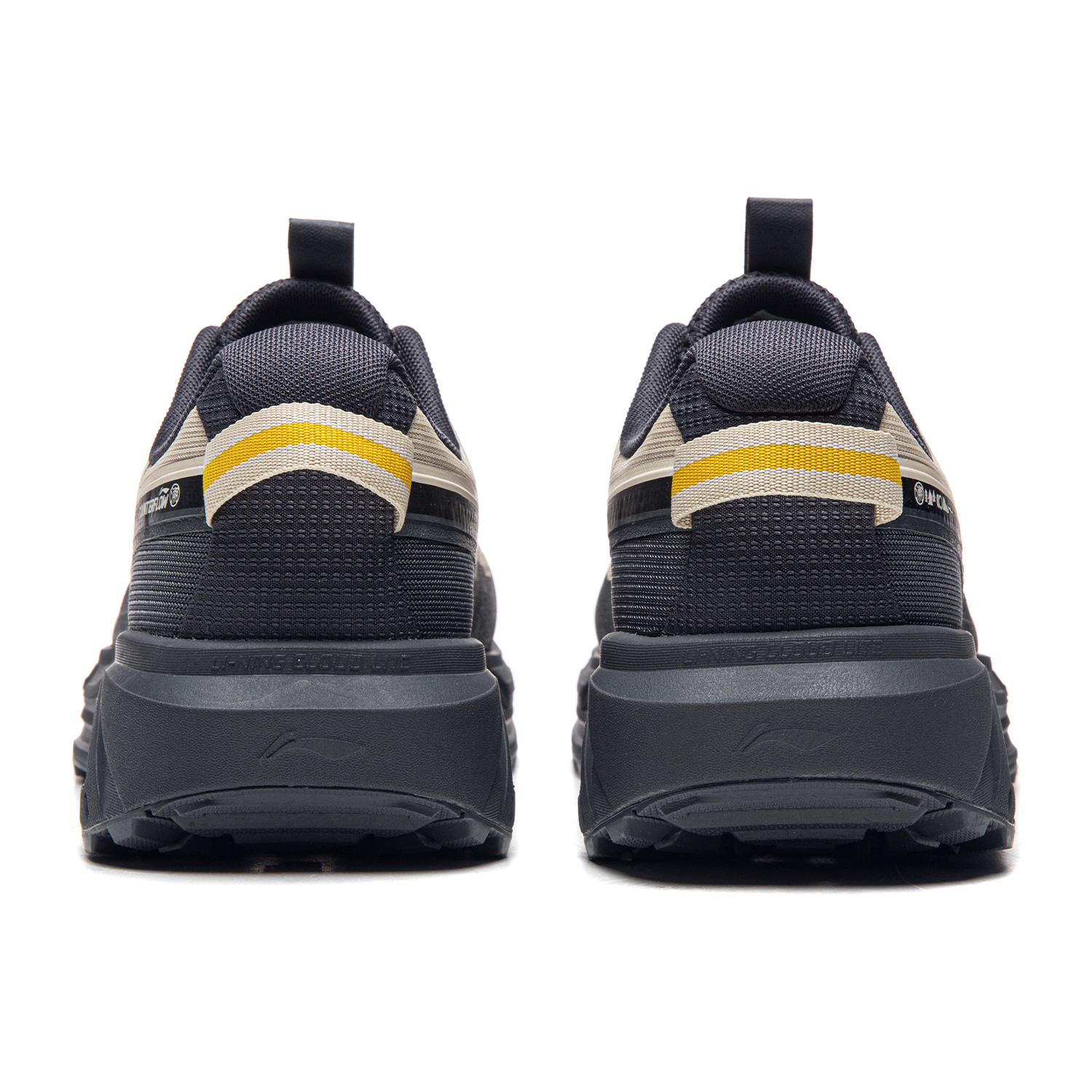 AHTW007-5 Кроссовки Outdoor AXJ Stride 2 бежевый