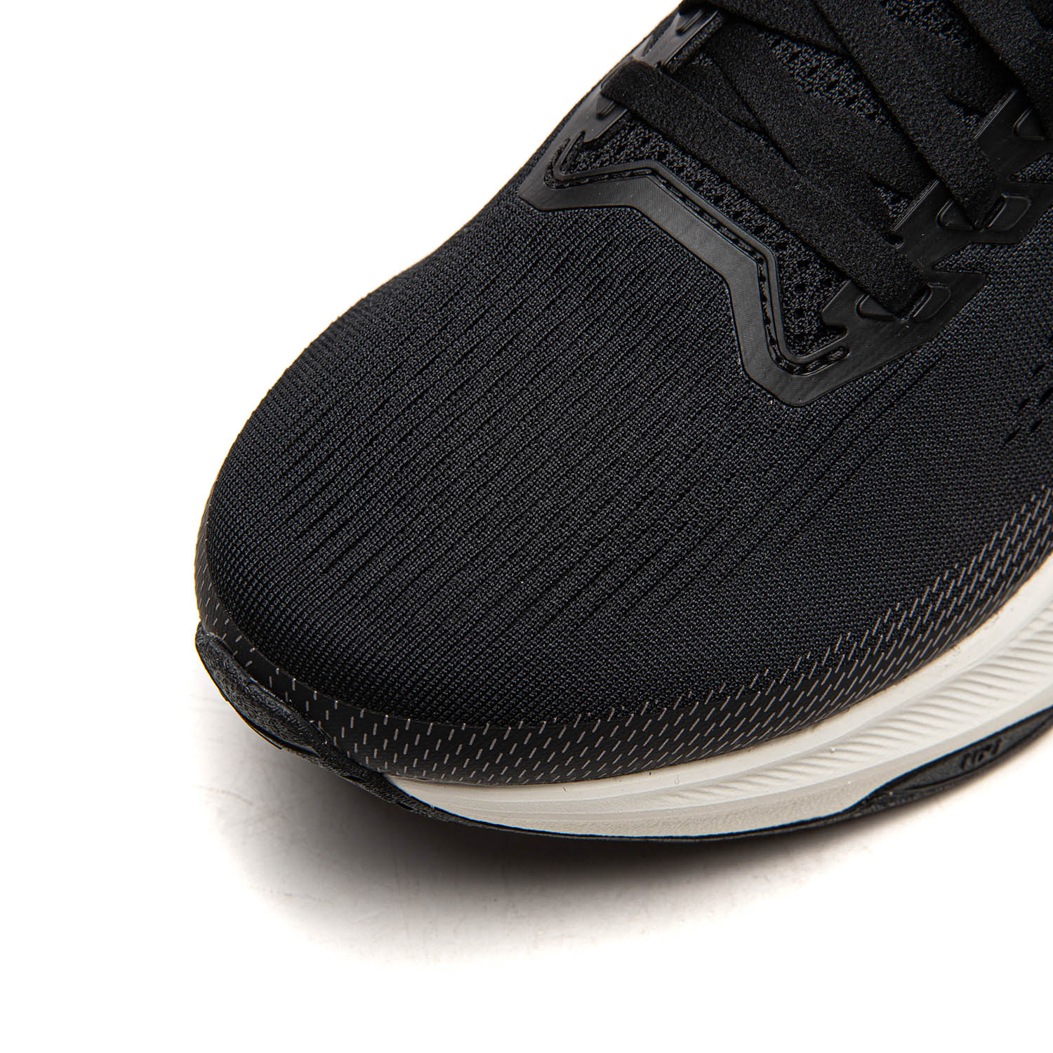 ARPW004-4 Кроссовки беговые Professional Running черно-белый