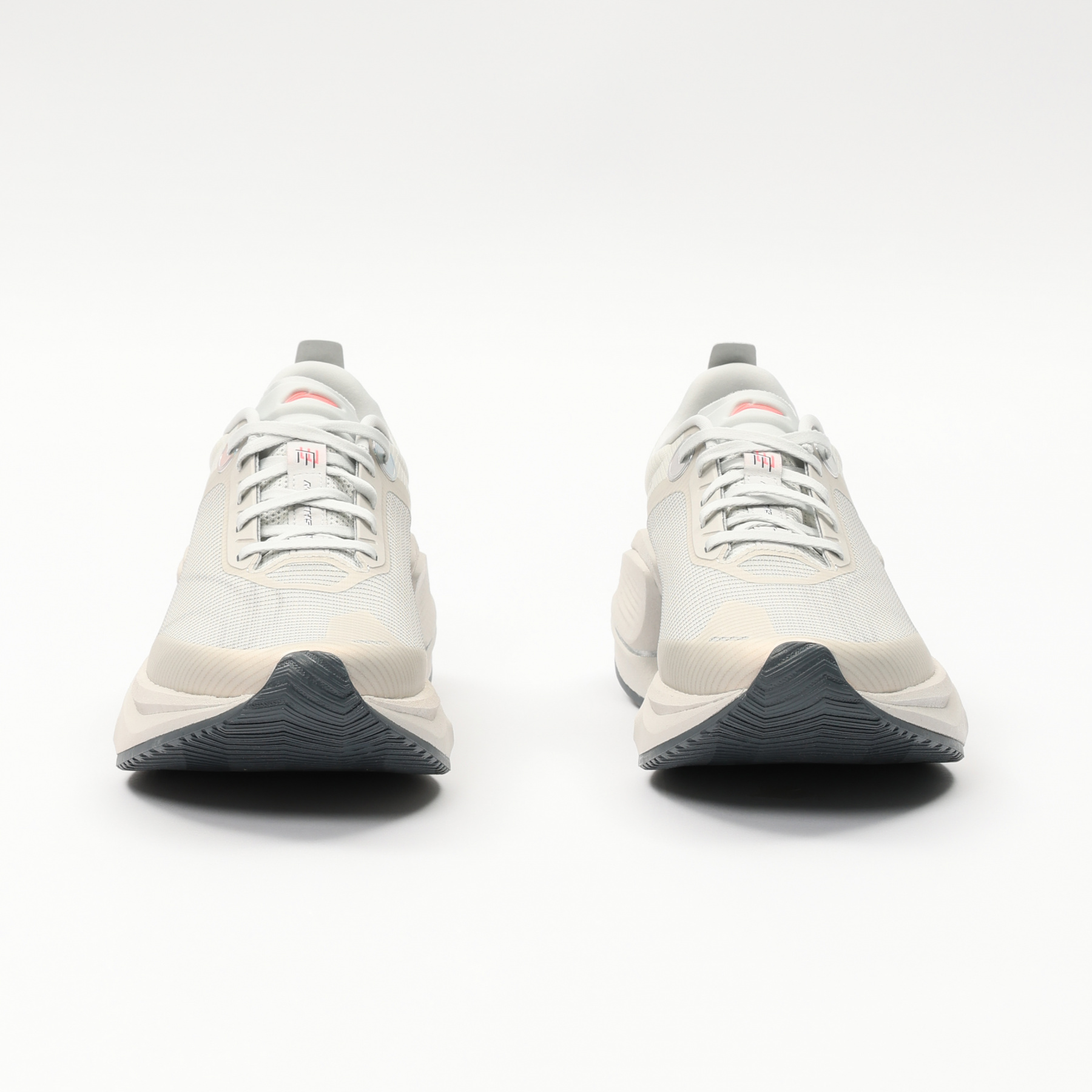 ARRV003-18 Кроссовки беговые Shadow 3 Essential серый/черный