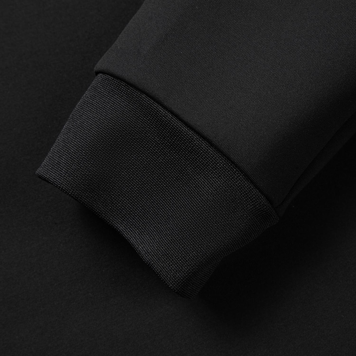 AWDVA70-1 Лонгслив Essentials черный