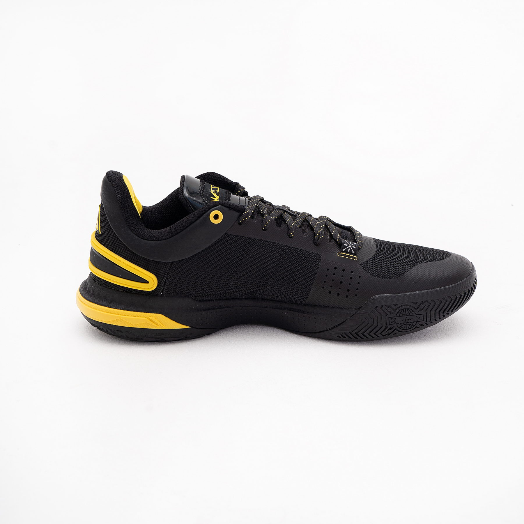 ABPU027-2 Баскетбольные кроссовки Wade Flash черные