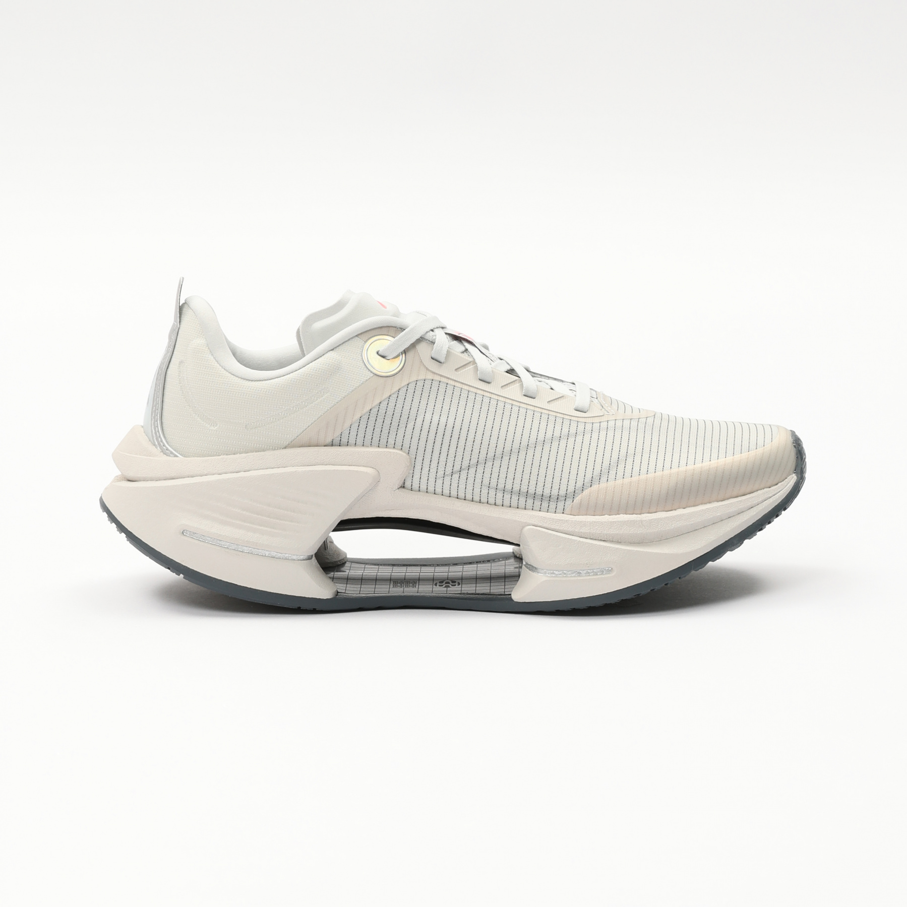 ARRV003-18 Кроссовки беговые Shadow 3 Essential серый/черный