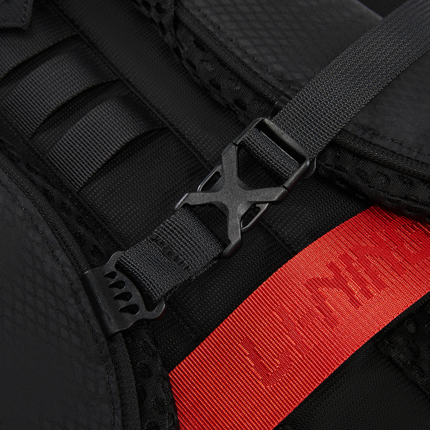 ABSV221-1 Рюкзак Essentials черный