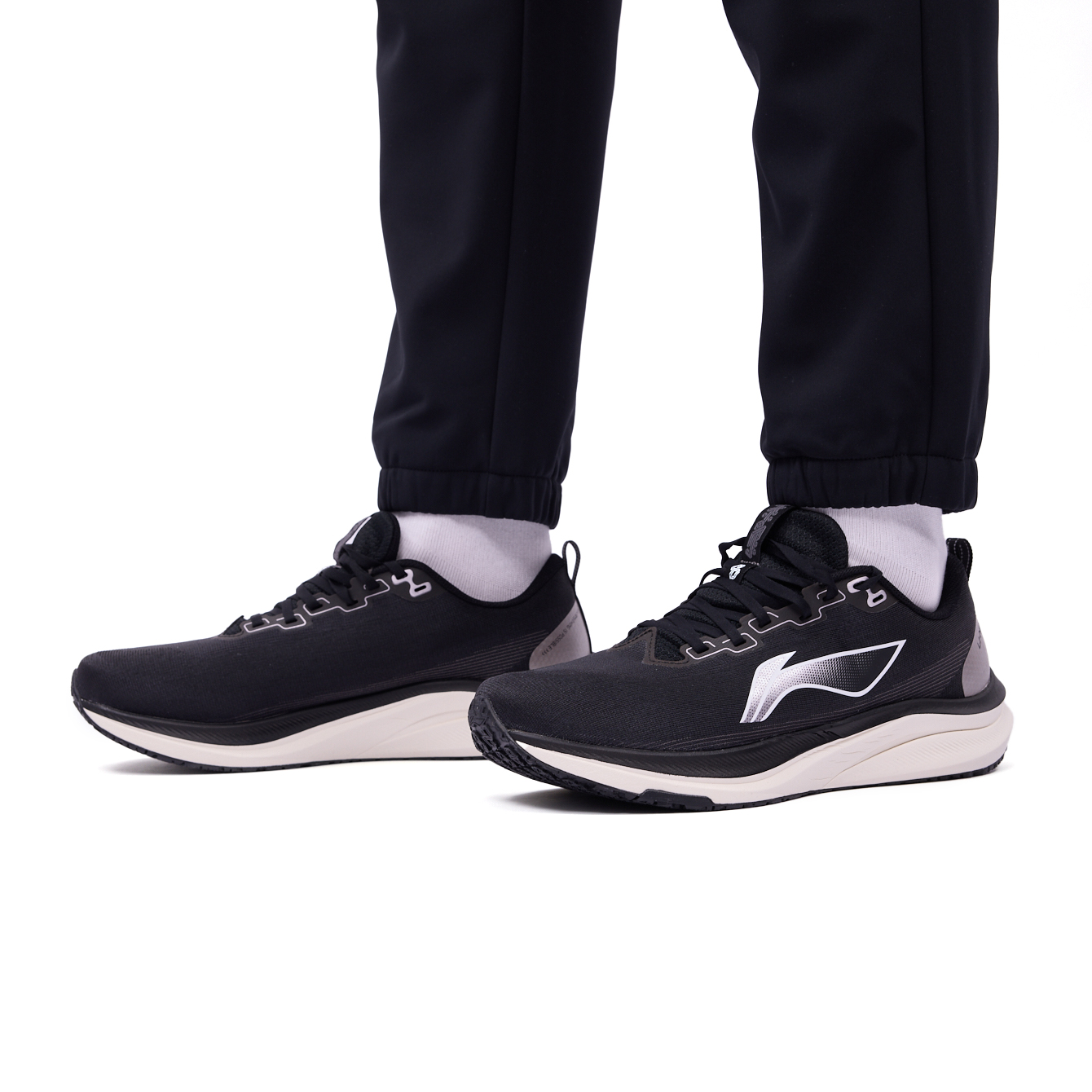 AYKV627-2 Брюки спортивные Essentials черный