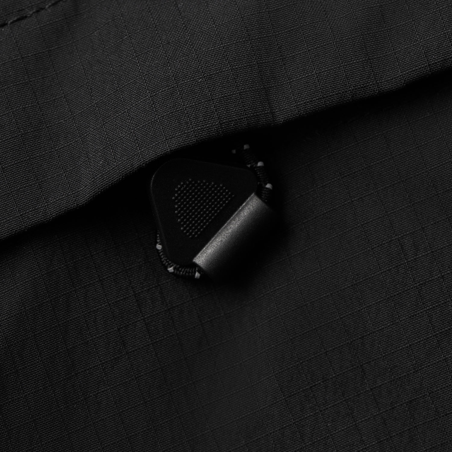 AFYV001-1 Ветровка Trail Running белый / черный