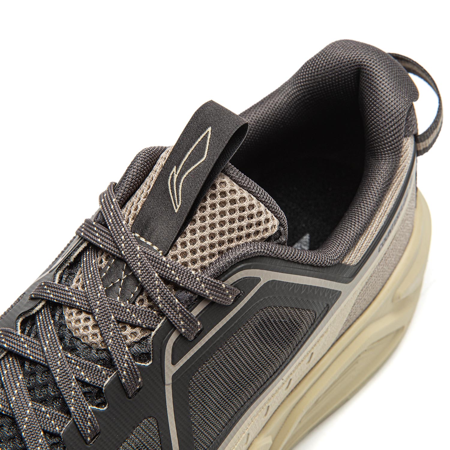 AHTW007-1 Кроссовки Outdoor AXJ Stride 2 серый