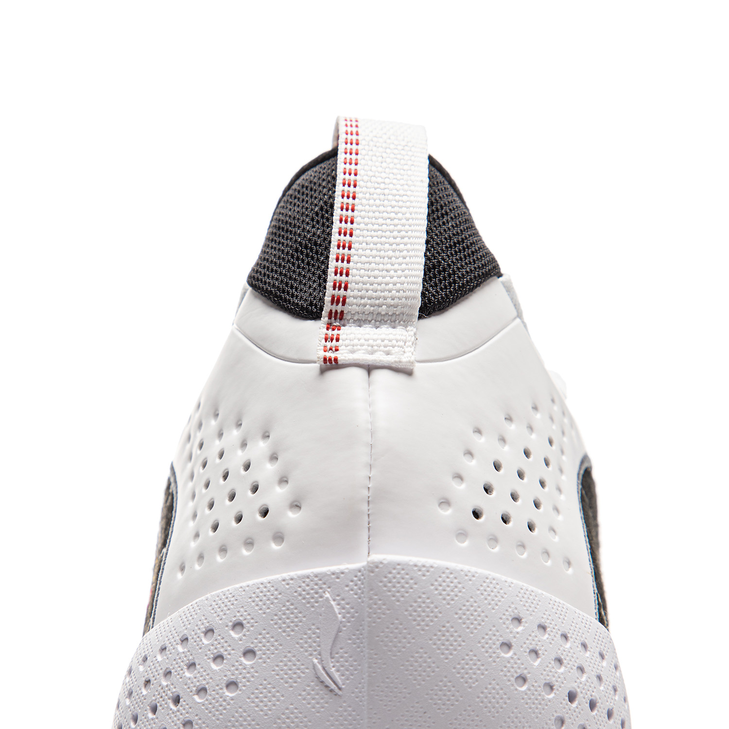 ABAV043-4 Кроссовки баскетбольные Wade All City 13 черно-белый