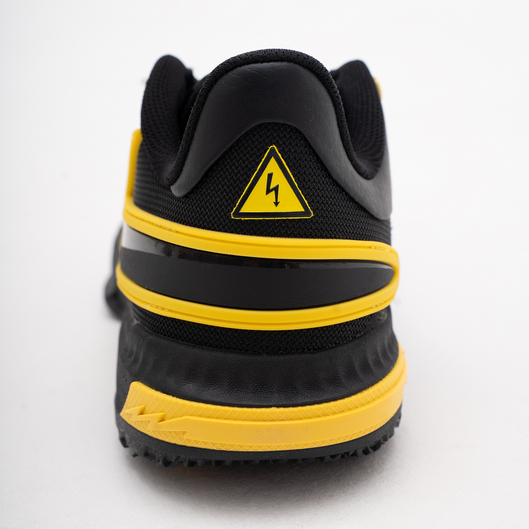 ABPU027-2 Баскетбольные кроссовки Wade Flash черные