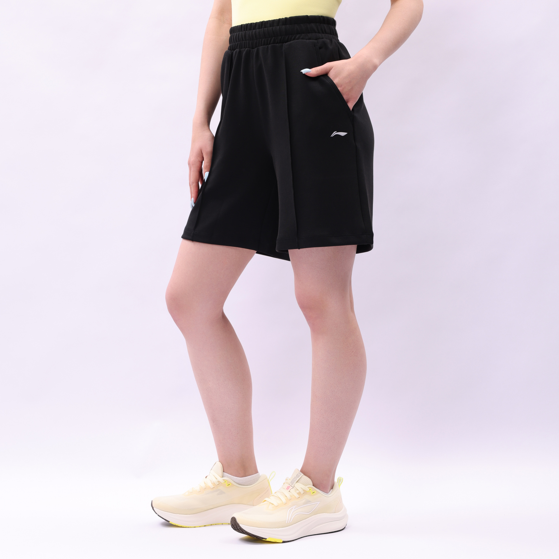 AKSV124-1 Шорты Workout черный