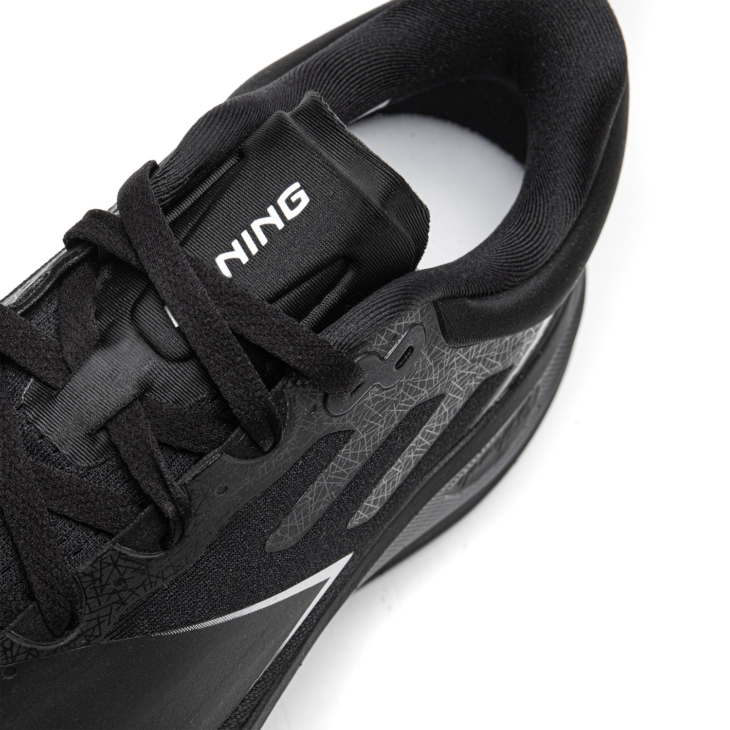 ARHW001-18 Кроссовки беговые Yueying 5 Pro черный