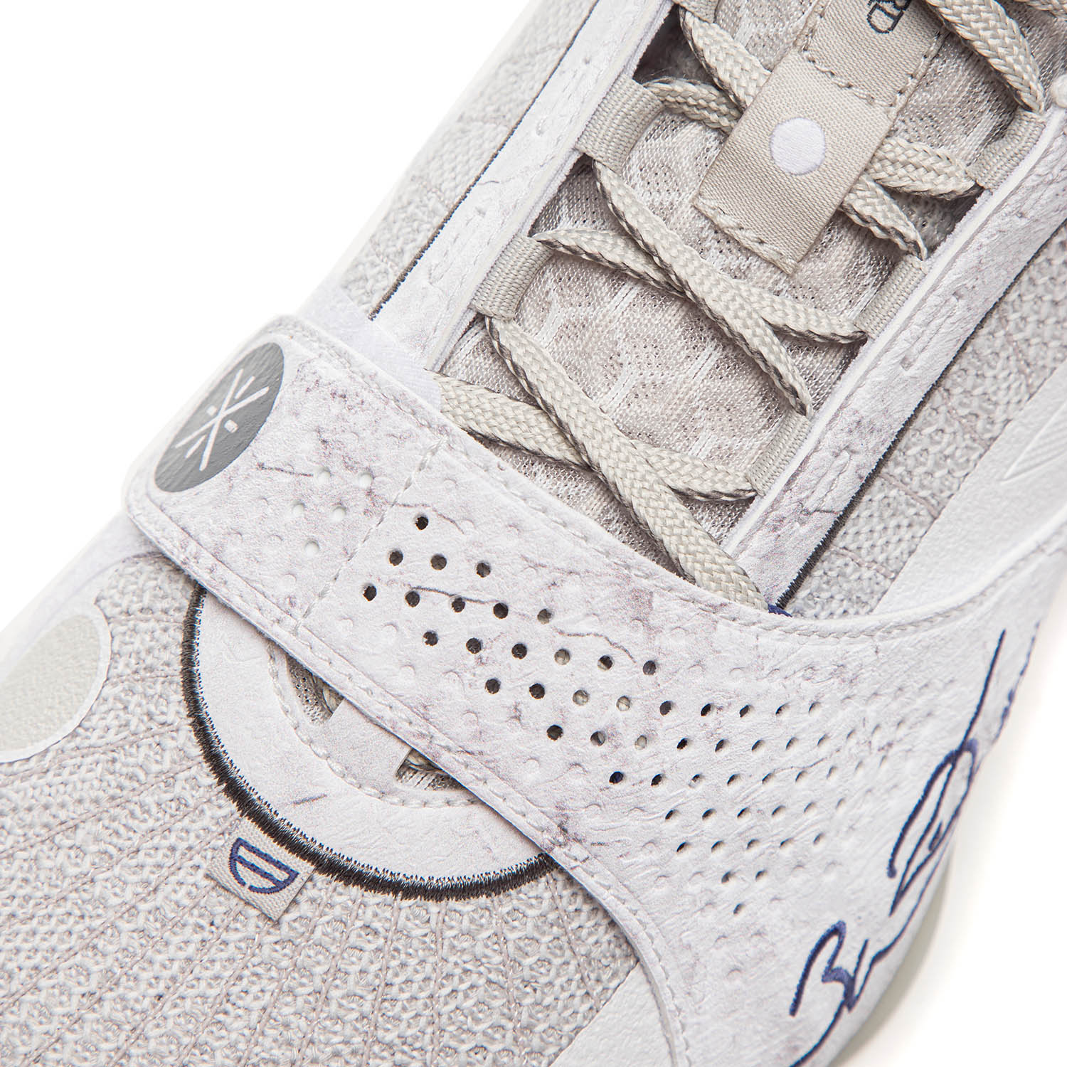 ABAV043-3 Кроссовки баскетбольные Wade All City 13 белый