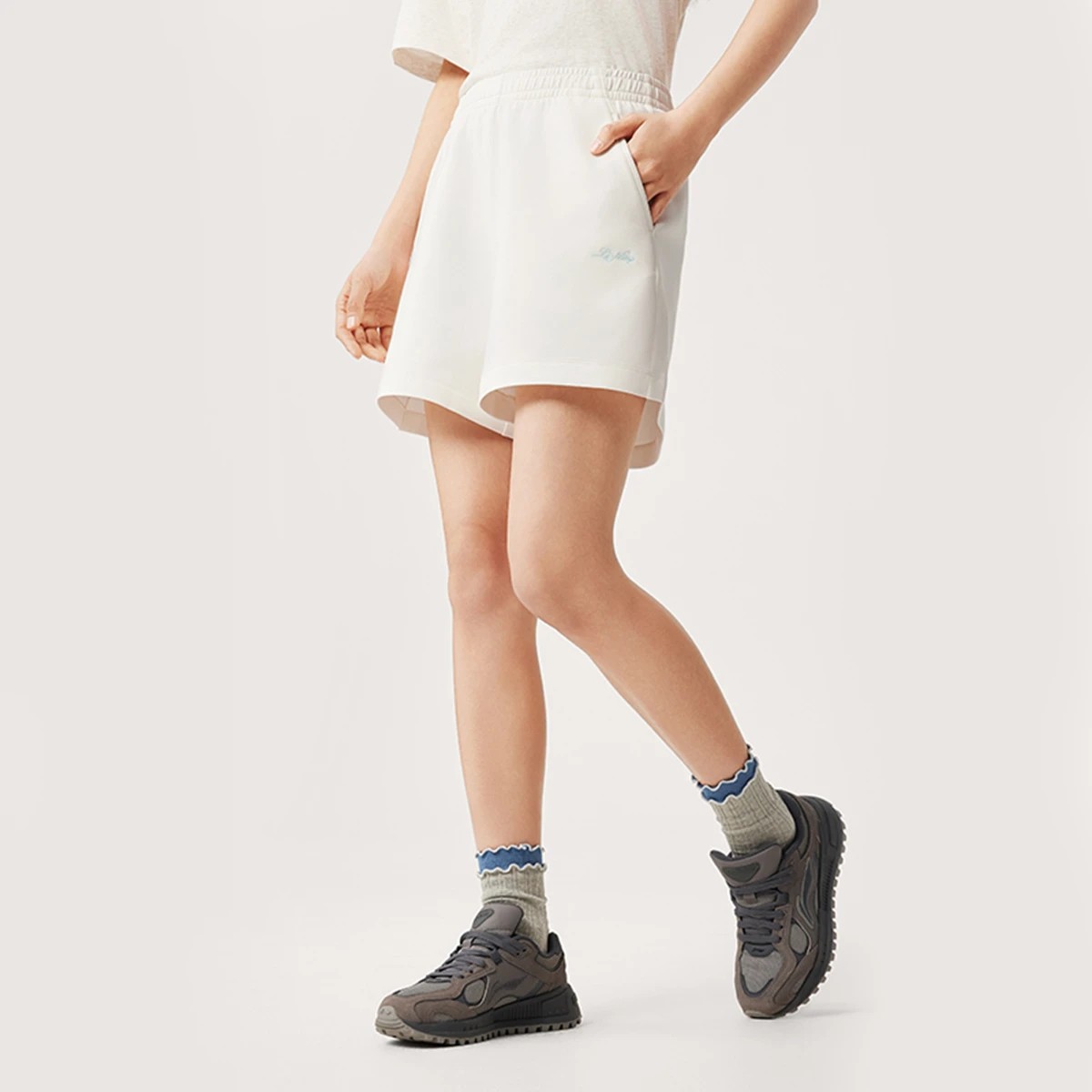 AKSV178-5 Шорты Lifestyle белый