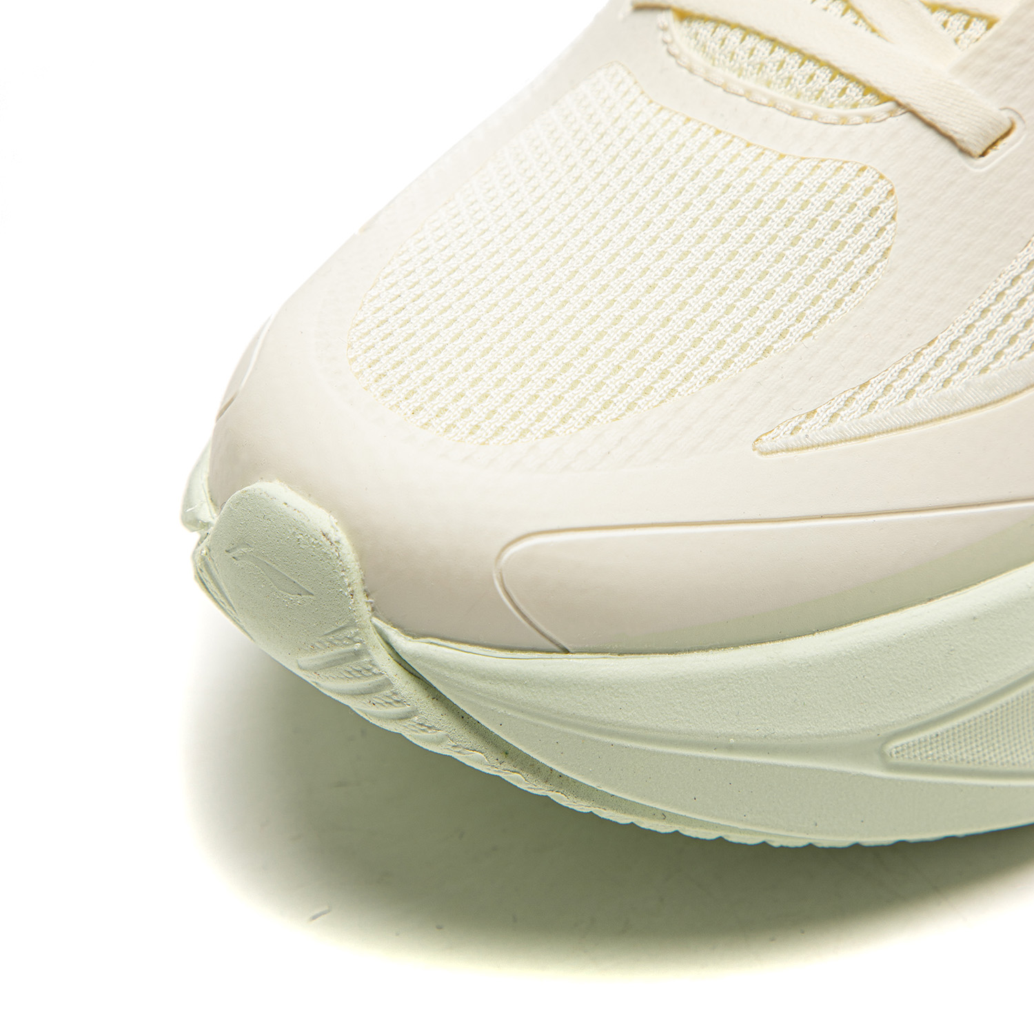 ARHV024-6 Кроссовки беговые Comfy белый