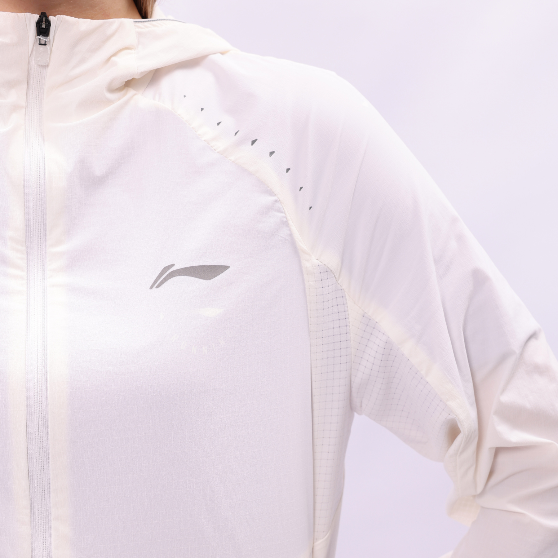 AFDV248-1 Ветровка Jogging белый