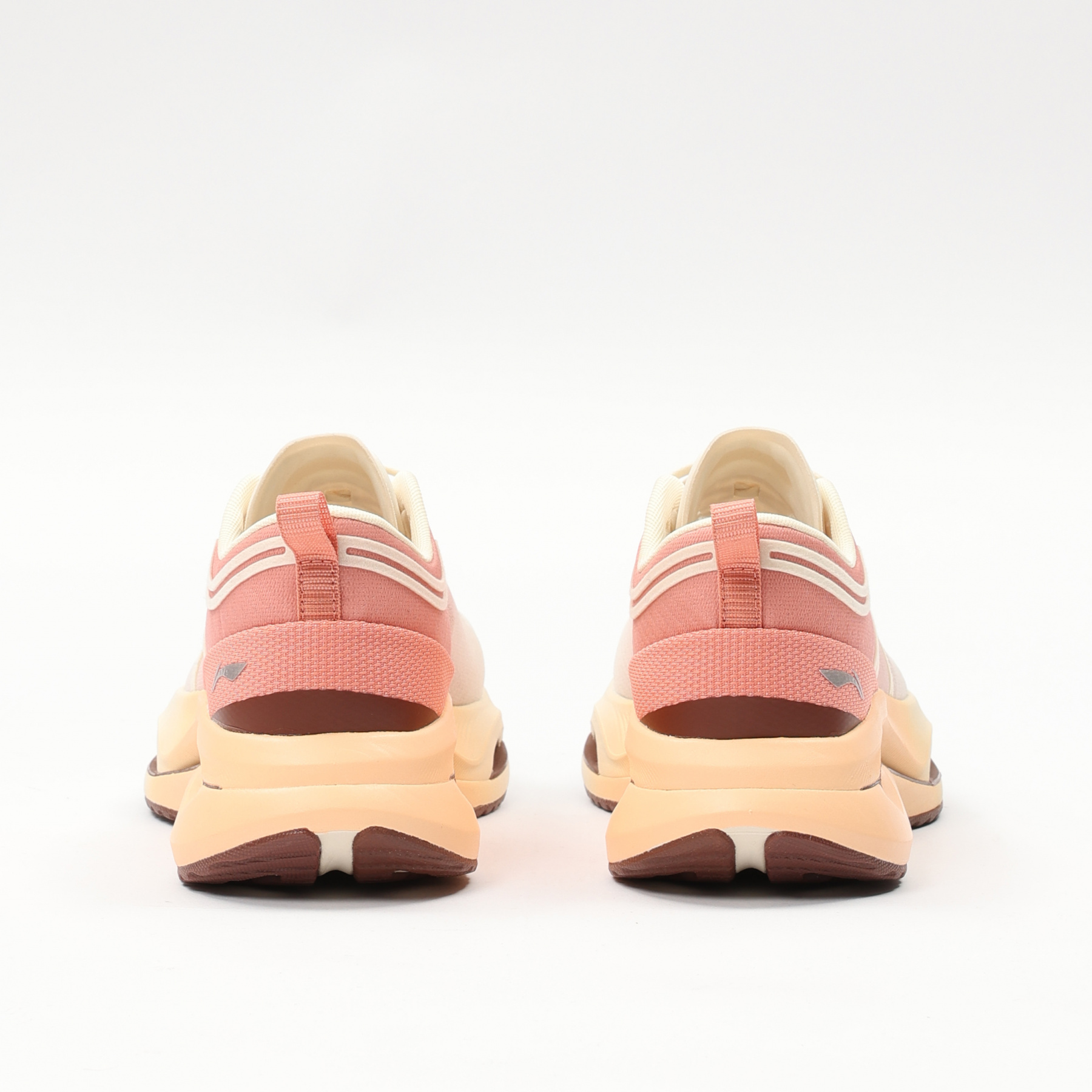 ARHV002-16 Кроссовки Jinghong белый