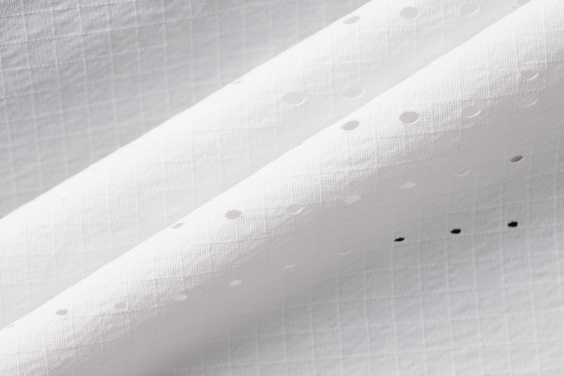 AFYV001-1 Ветровка Trail Running белый / черный