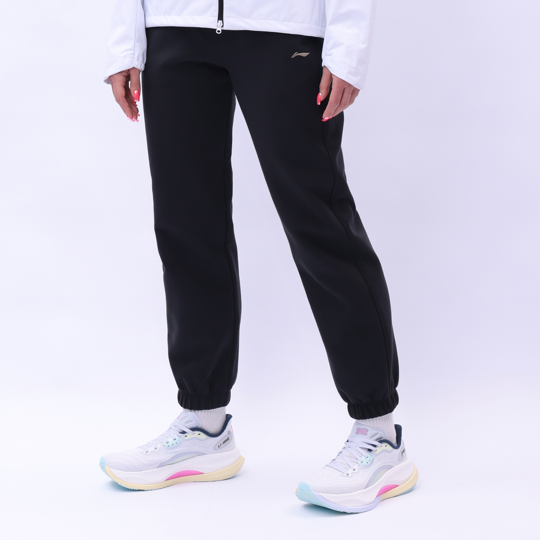 AKLV122-1 Брюки спортивные Workout черный