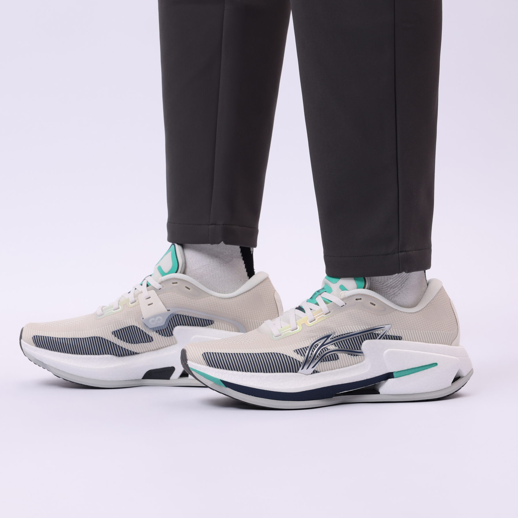 AYKU519-1 Брюки спортивные Active черный