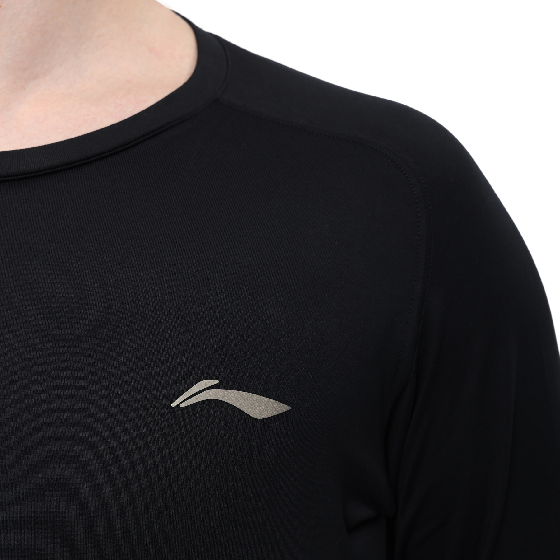 ATLW071-3 Лонгслив Workout черный