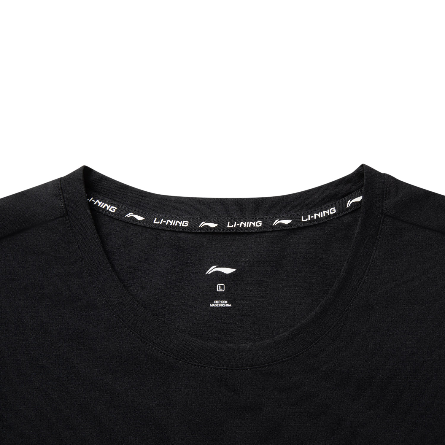 ATSV399-7 Футболка Essentials черный