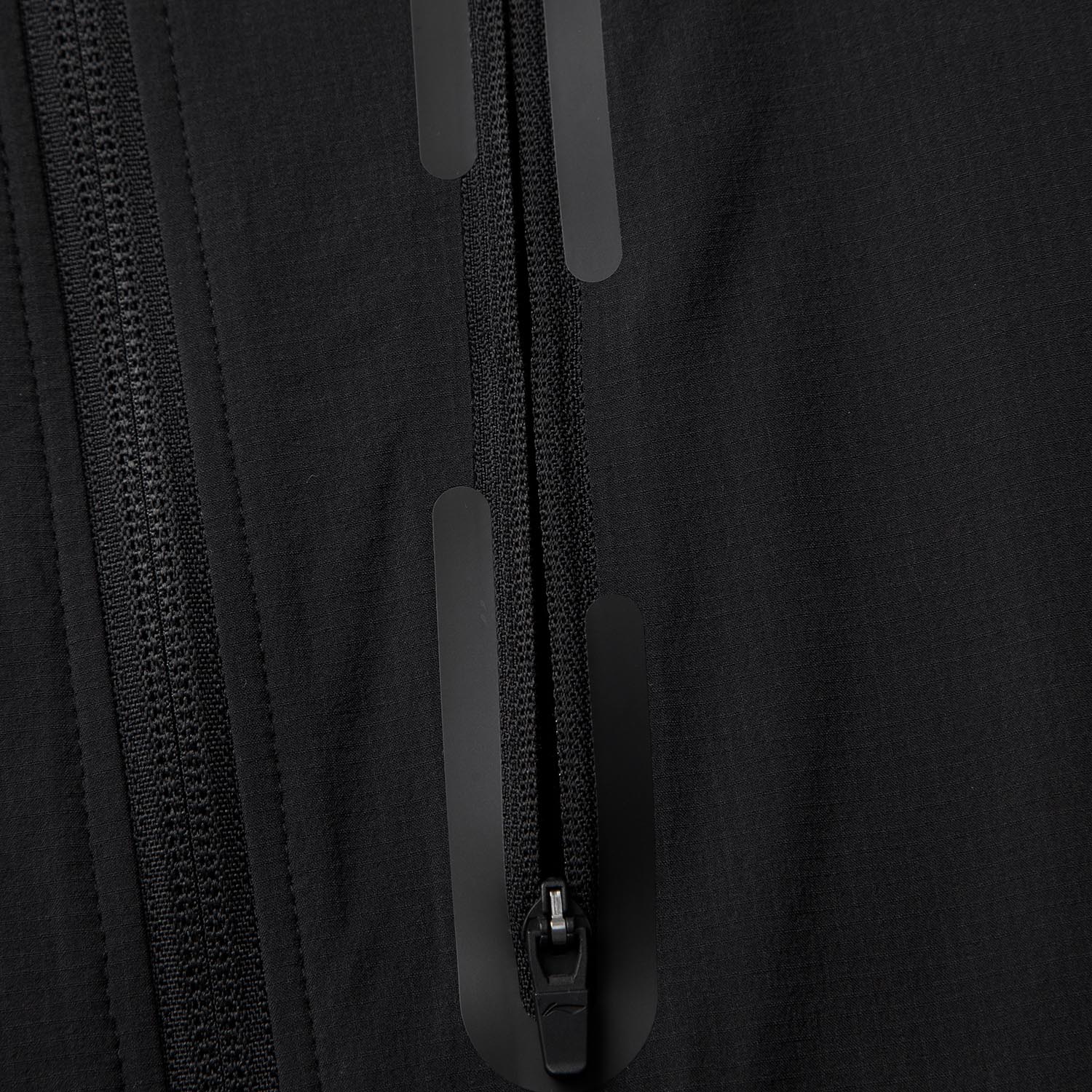 AFDVA85-1 Ветровка Active черный