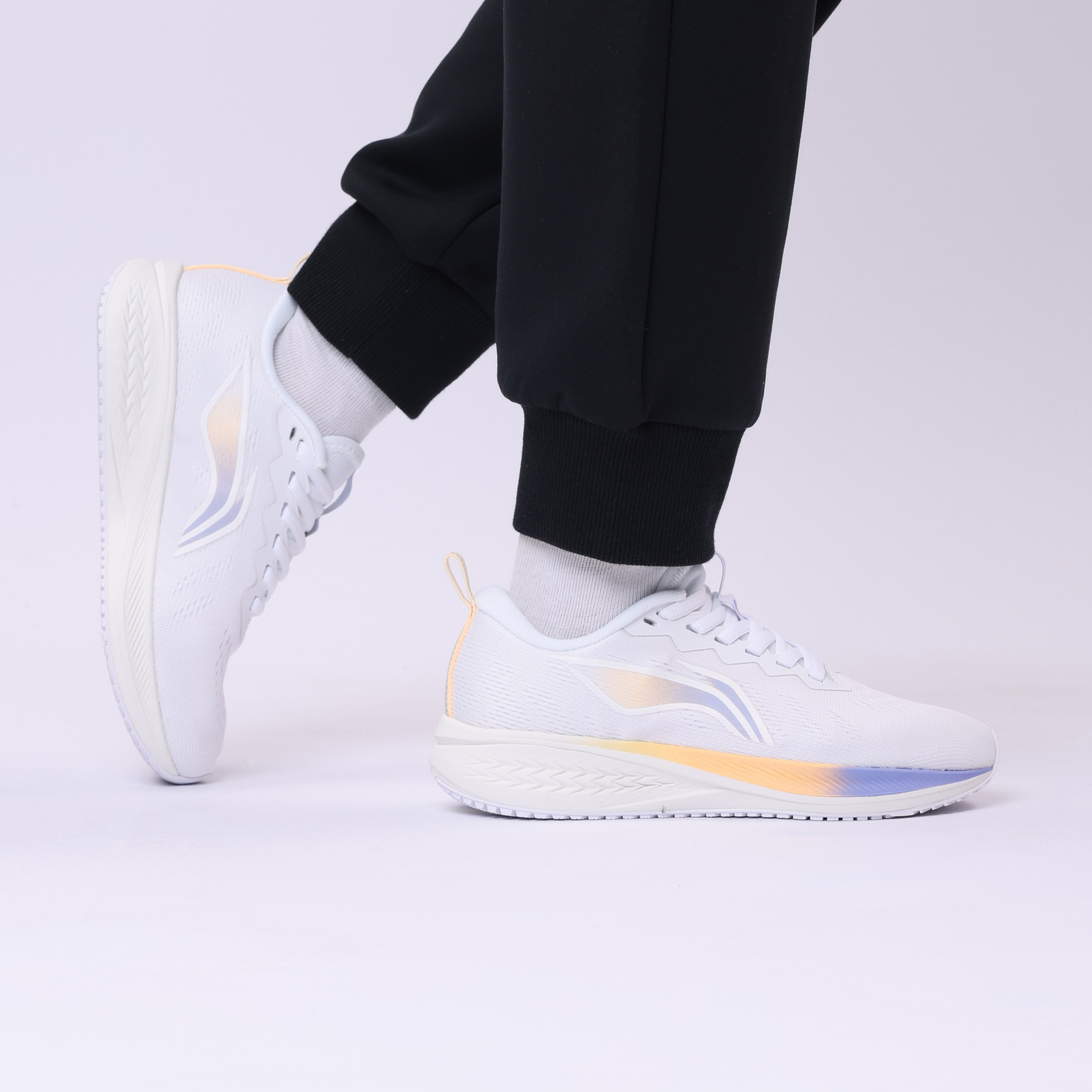 ARMT016-17 Беговые кроссовки Red Hare 6 мульти