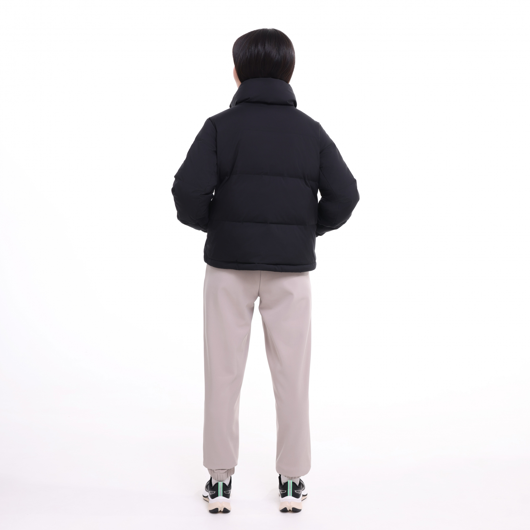 AYMU102-2 Пуховик Essentials черный